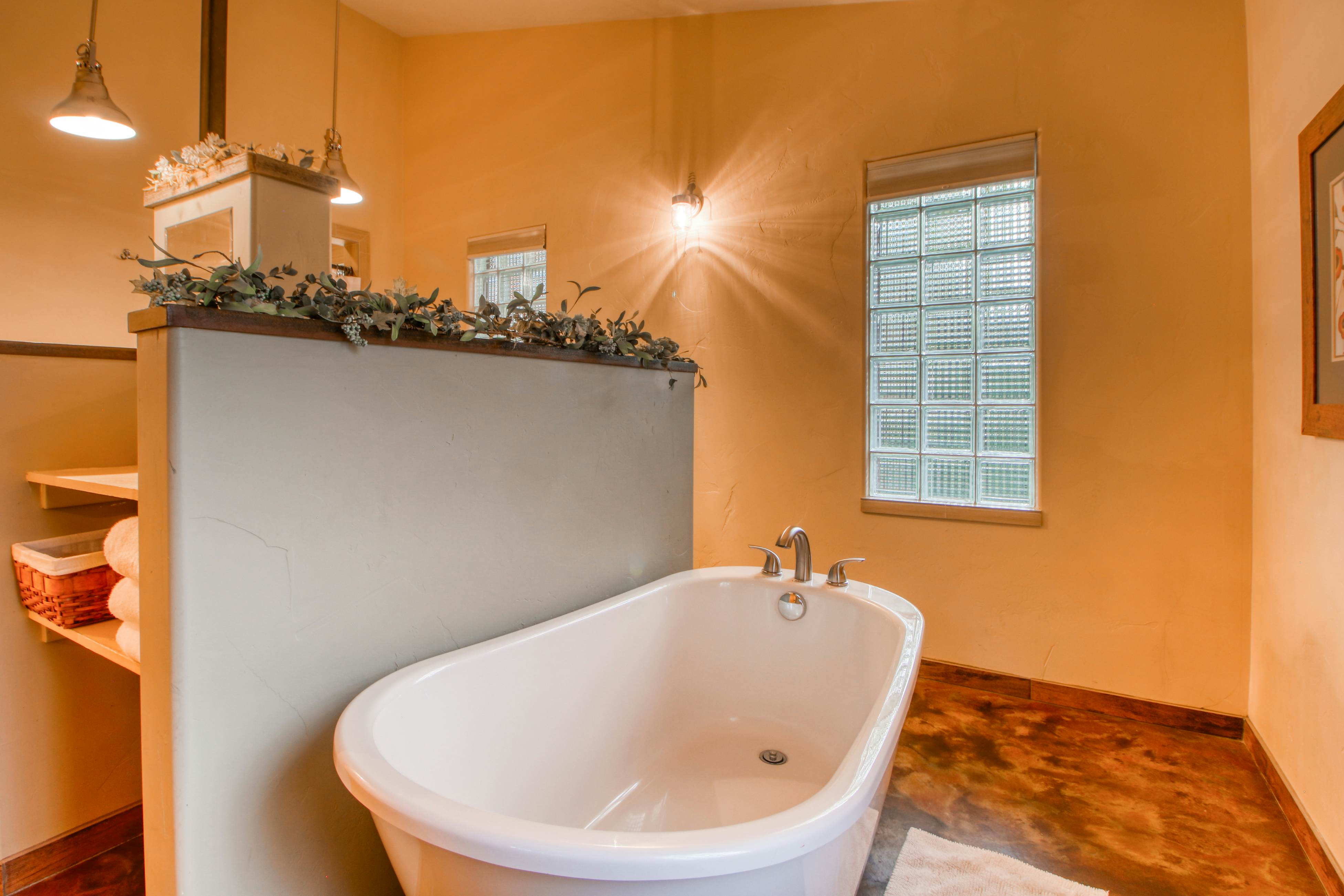 Creekside Cowa-Bungalow