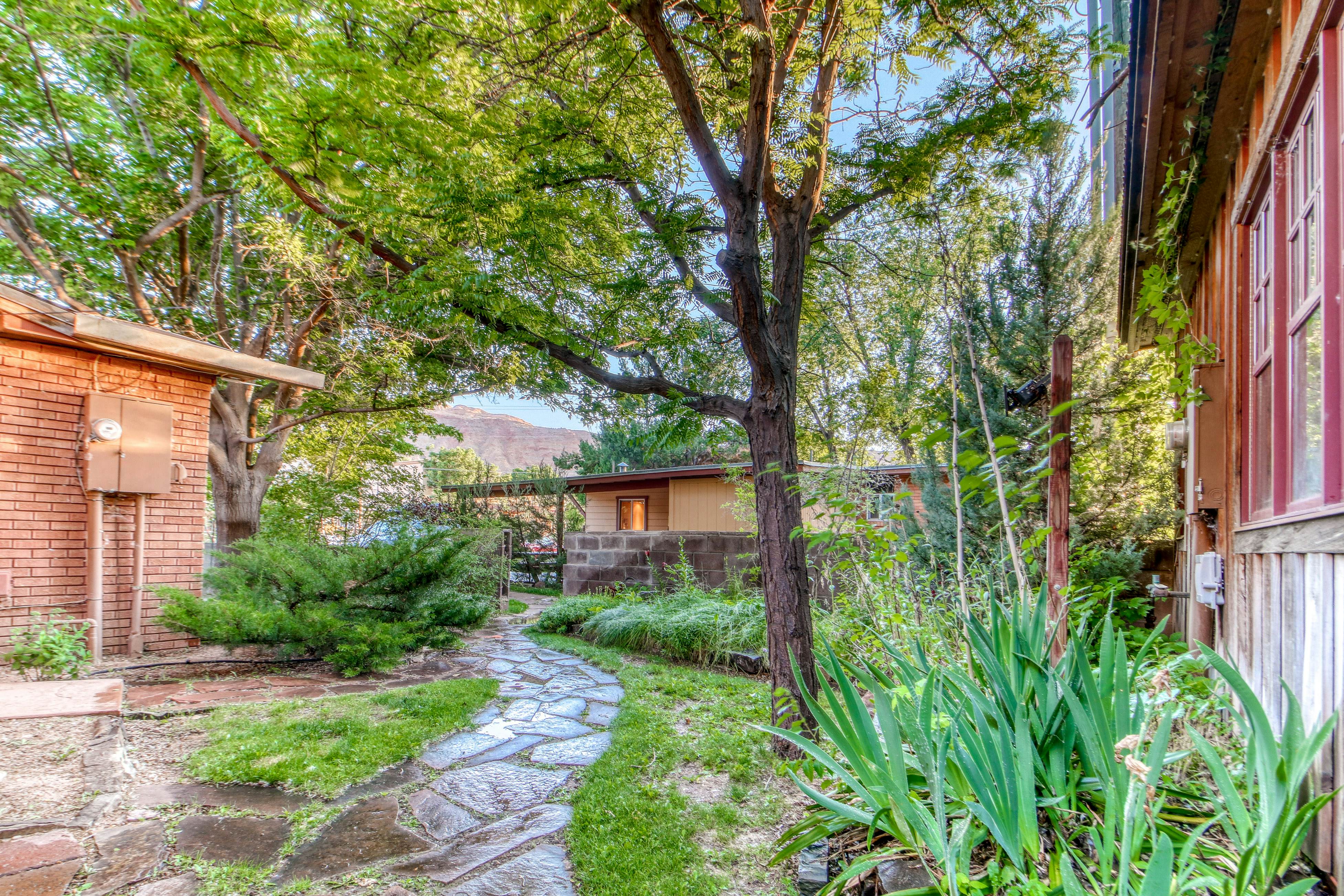 Creekside Guest Cottage