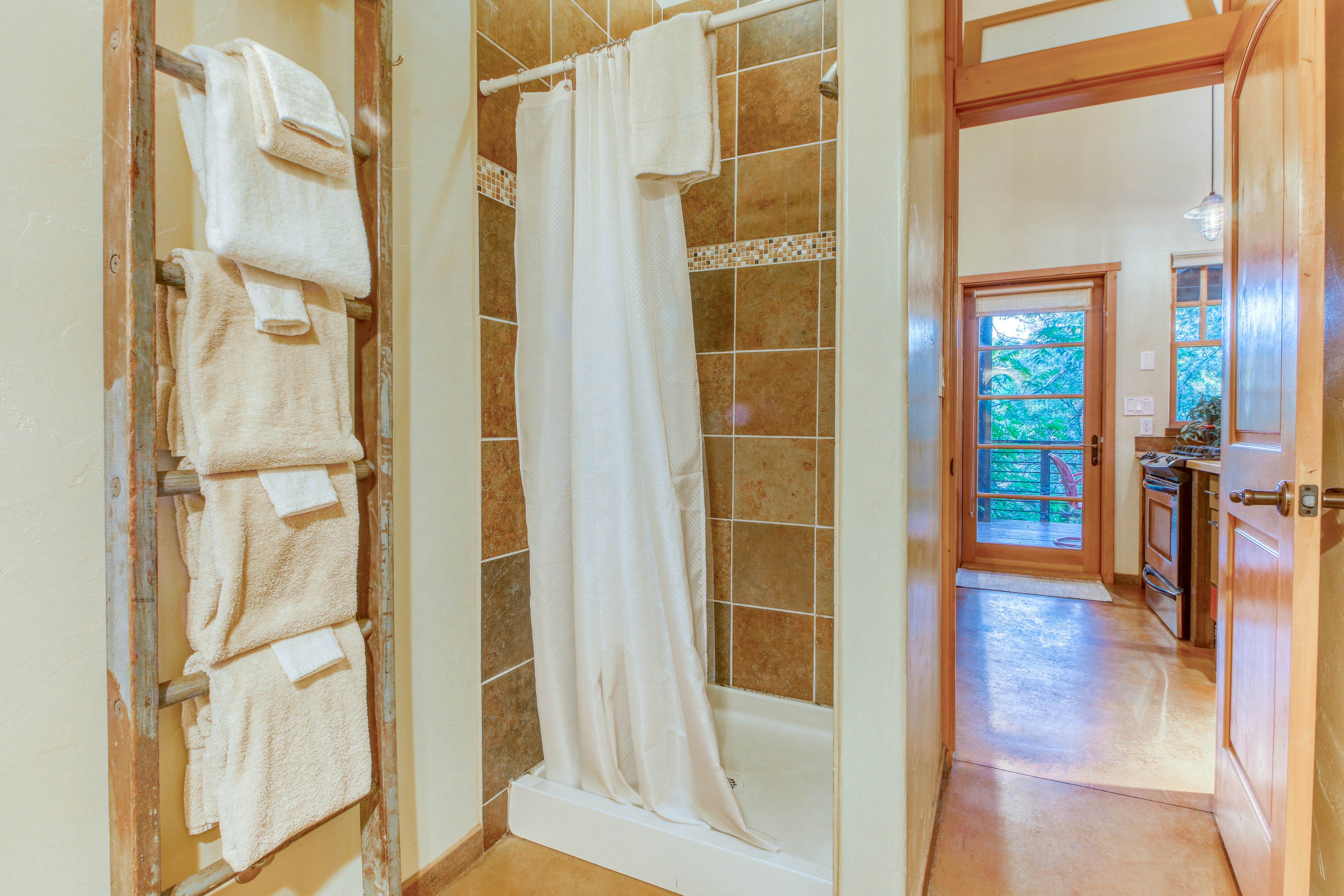 Creekside Guest Cottage