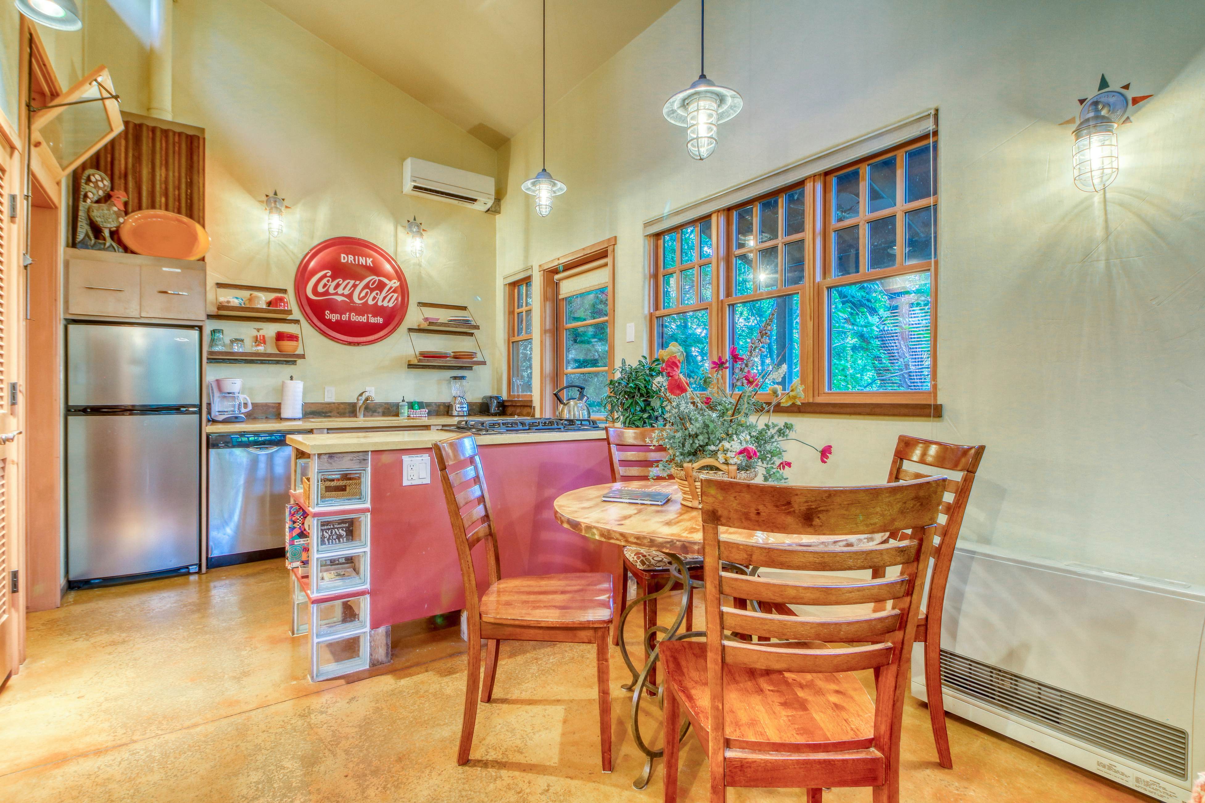 Creekside Guest Cottage