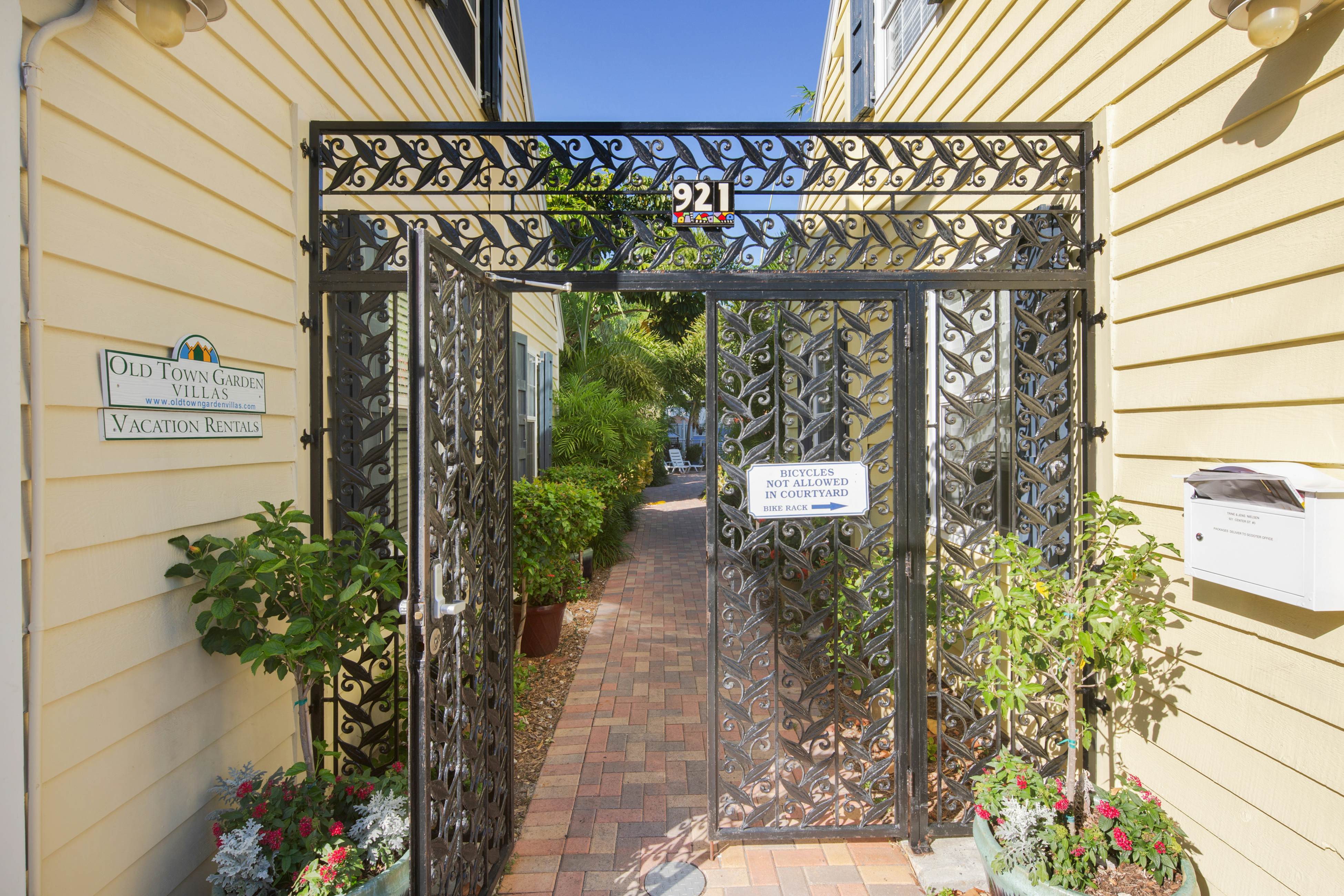 Old Town Garden Villas - Andros Suite