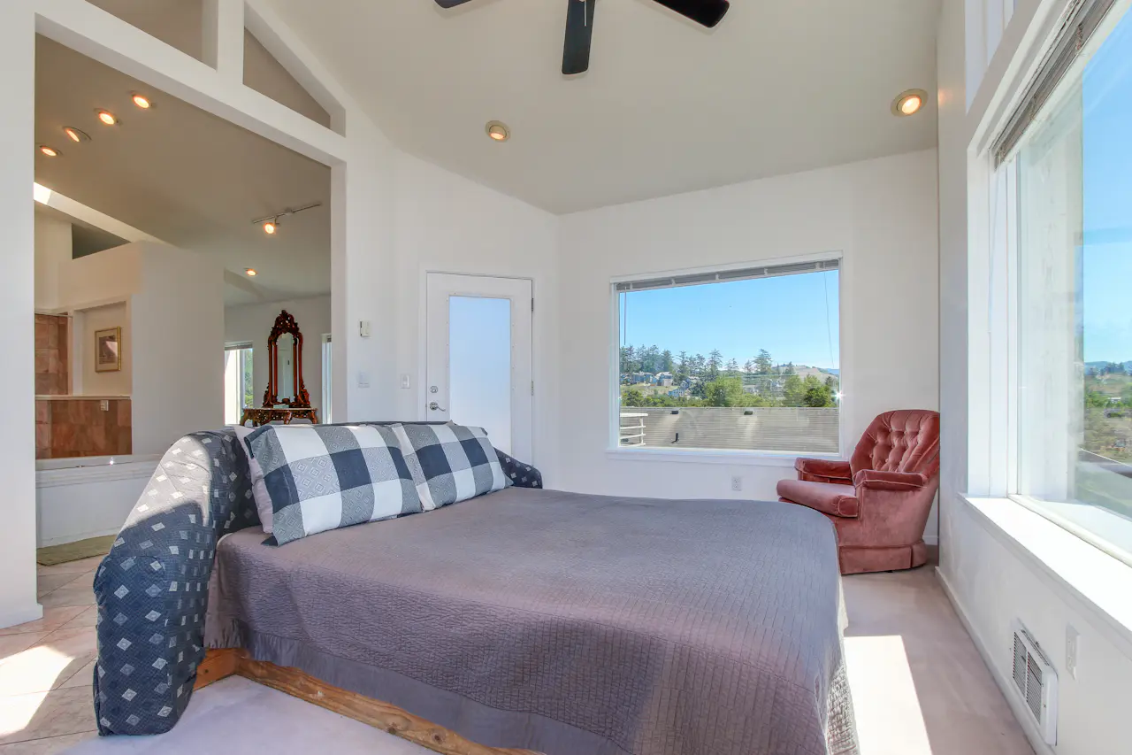 Pacific Suites 4 BD Vacation Rental in Pacific City, OR Vacasa