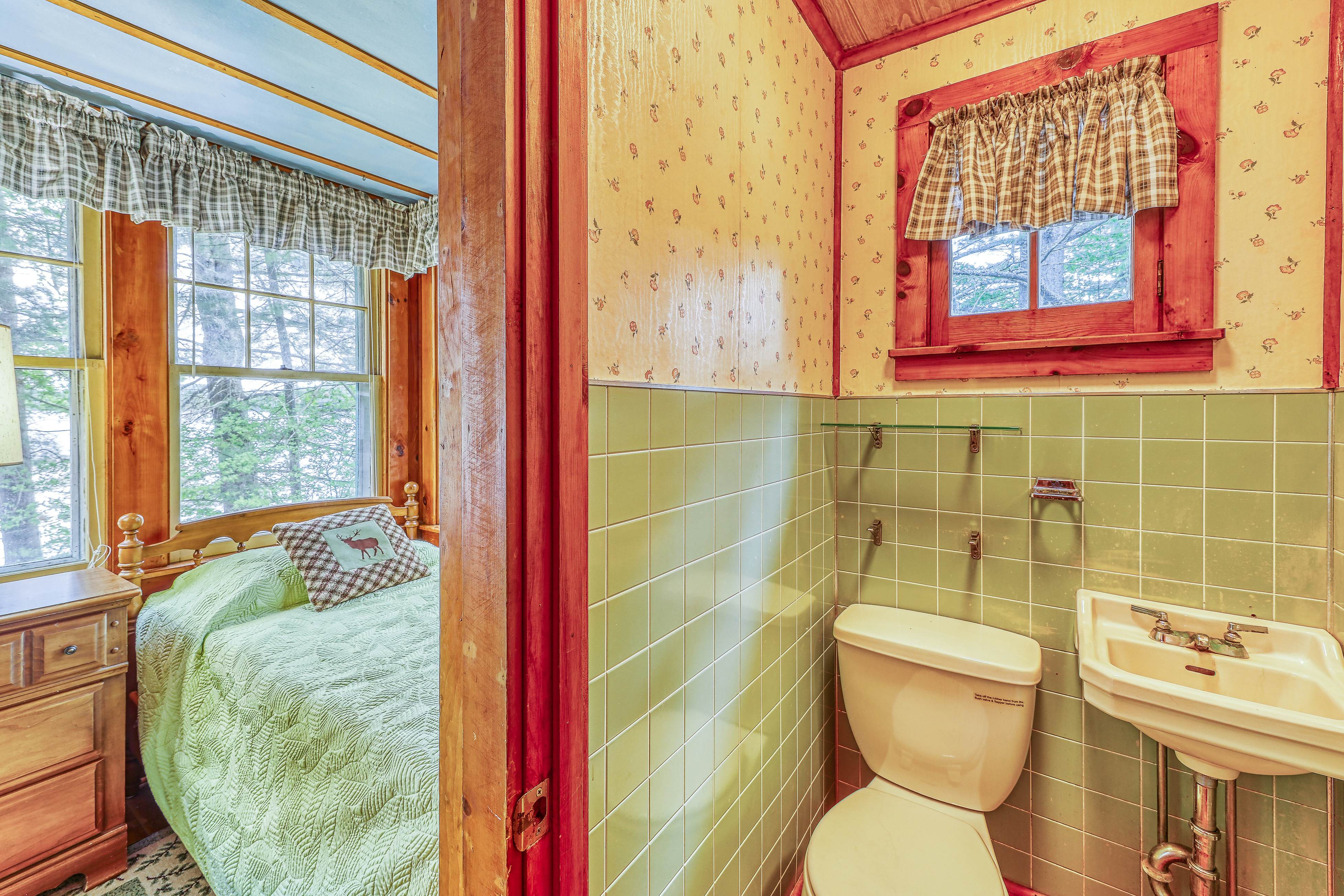 The Lakeside White House