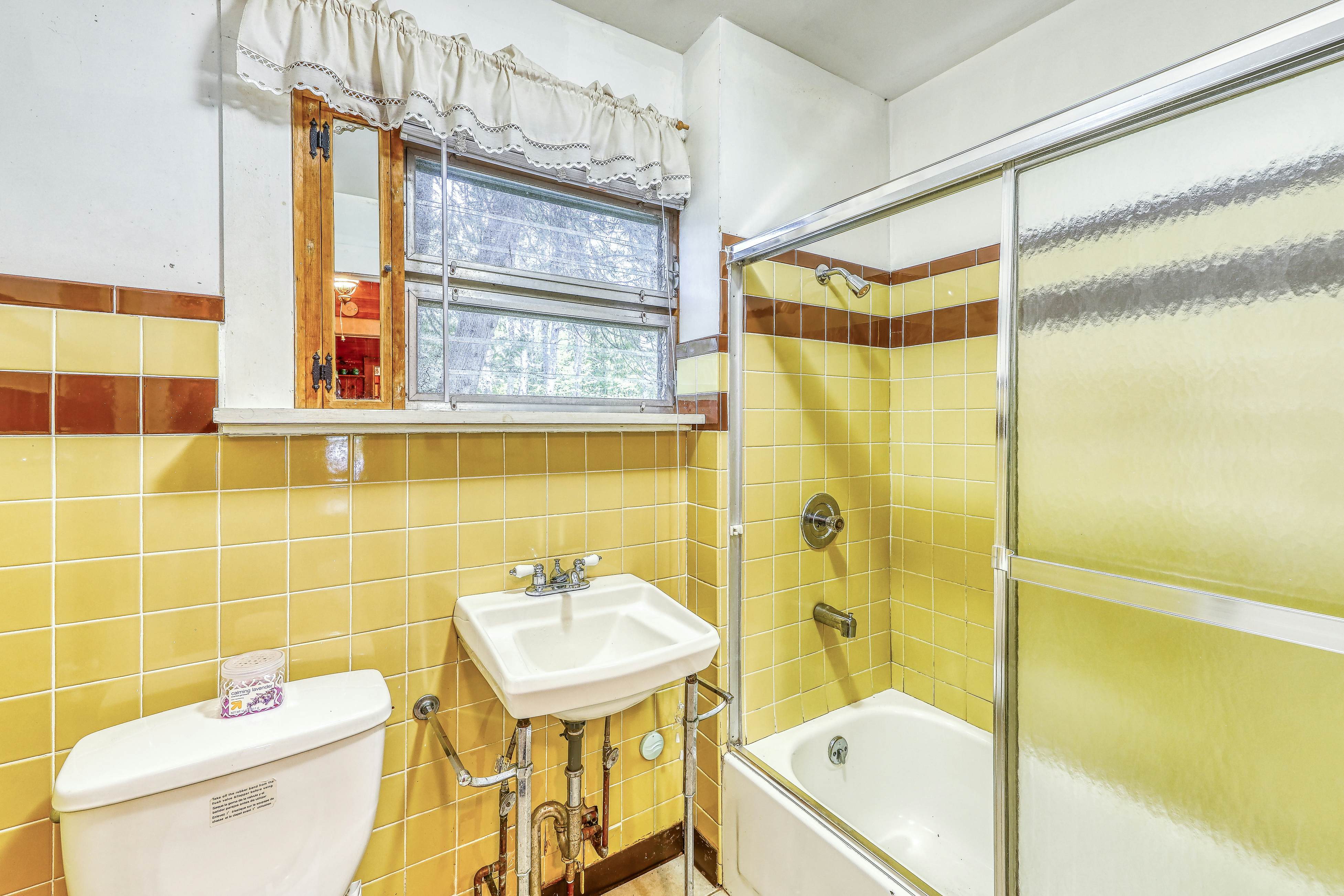 The Lakeside White House