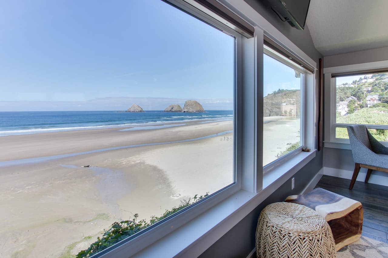 Chinook 8 2 BD Vacation Rental in Oceanside, OR Vacasa