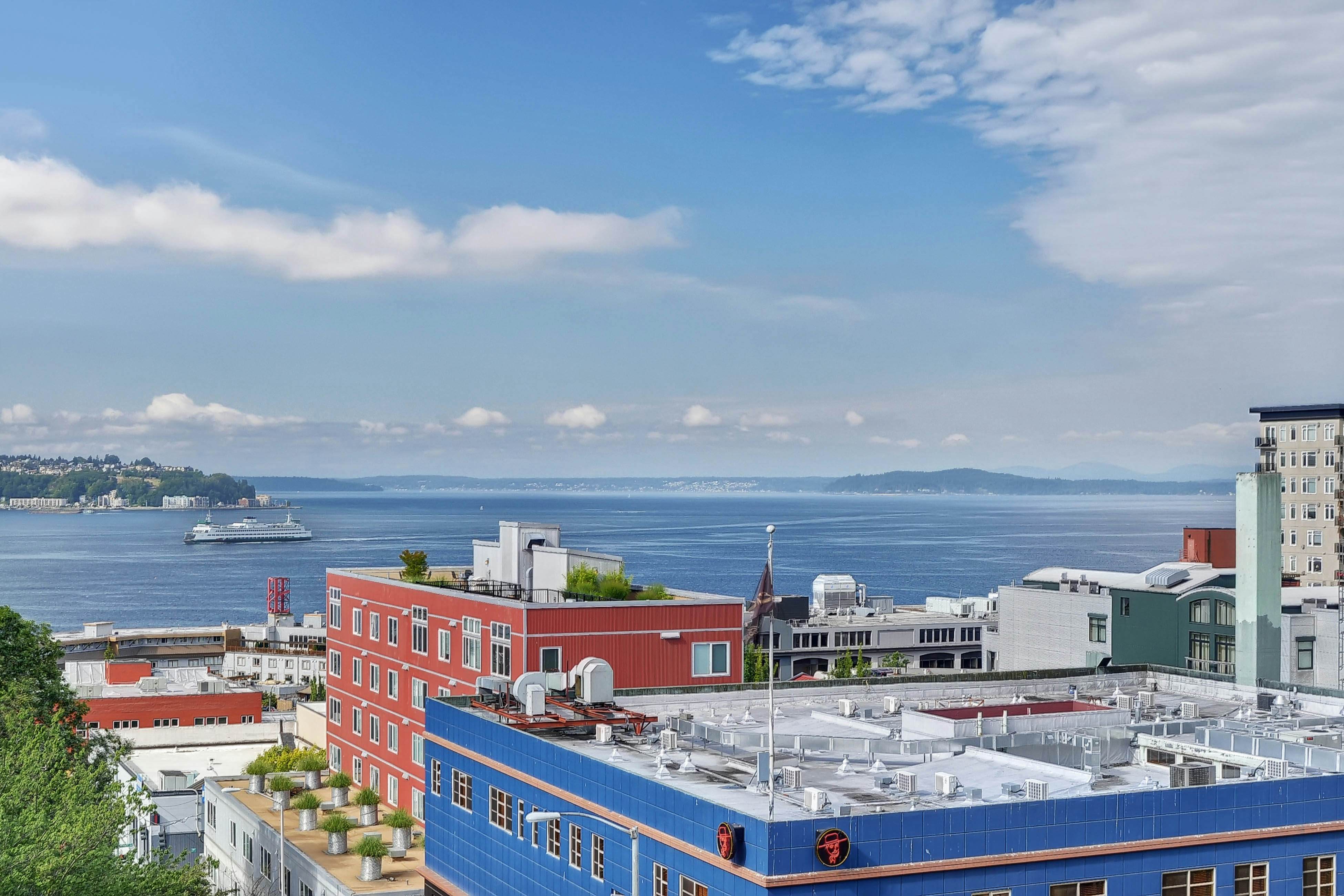 Belltown Court Sunset Penthouse