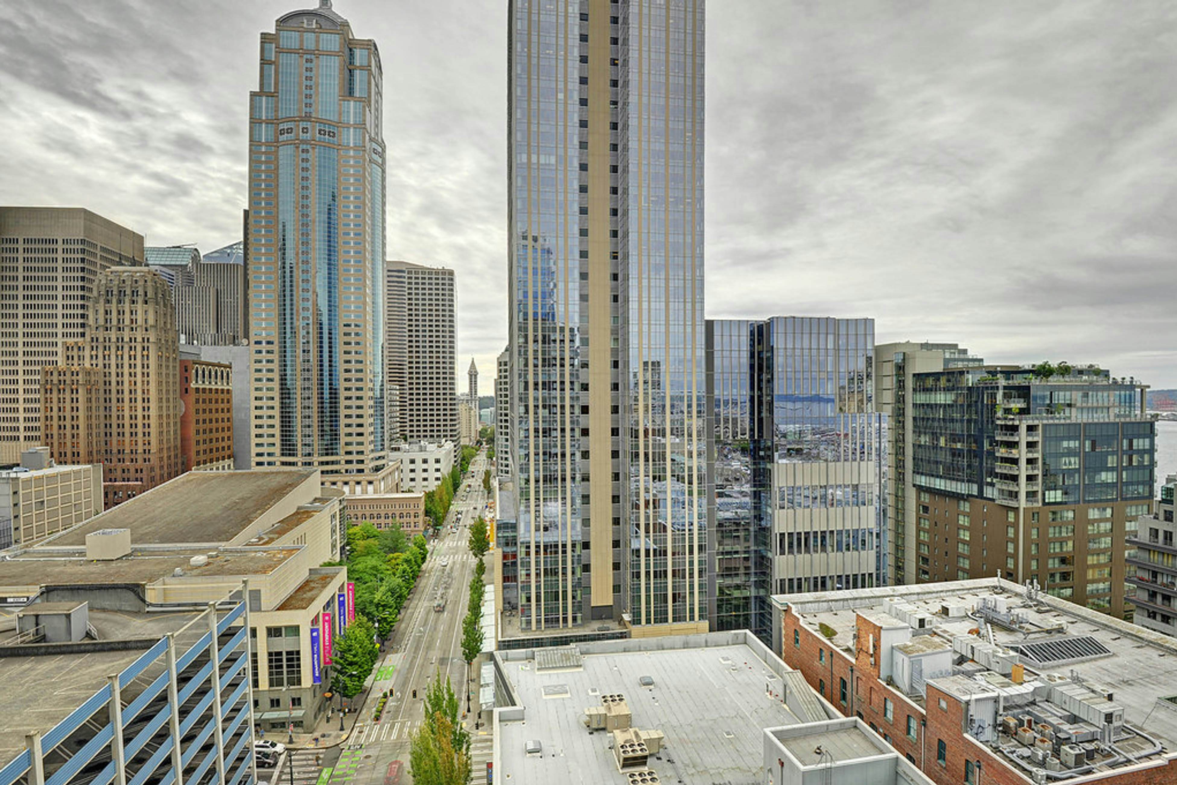 Newmark Tower Soundview Suite