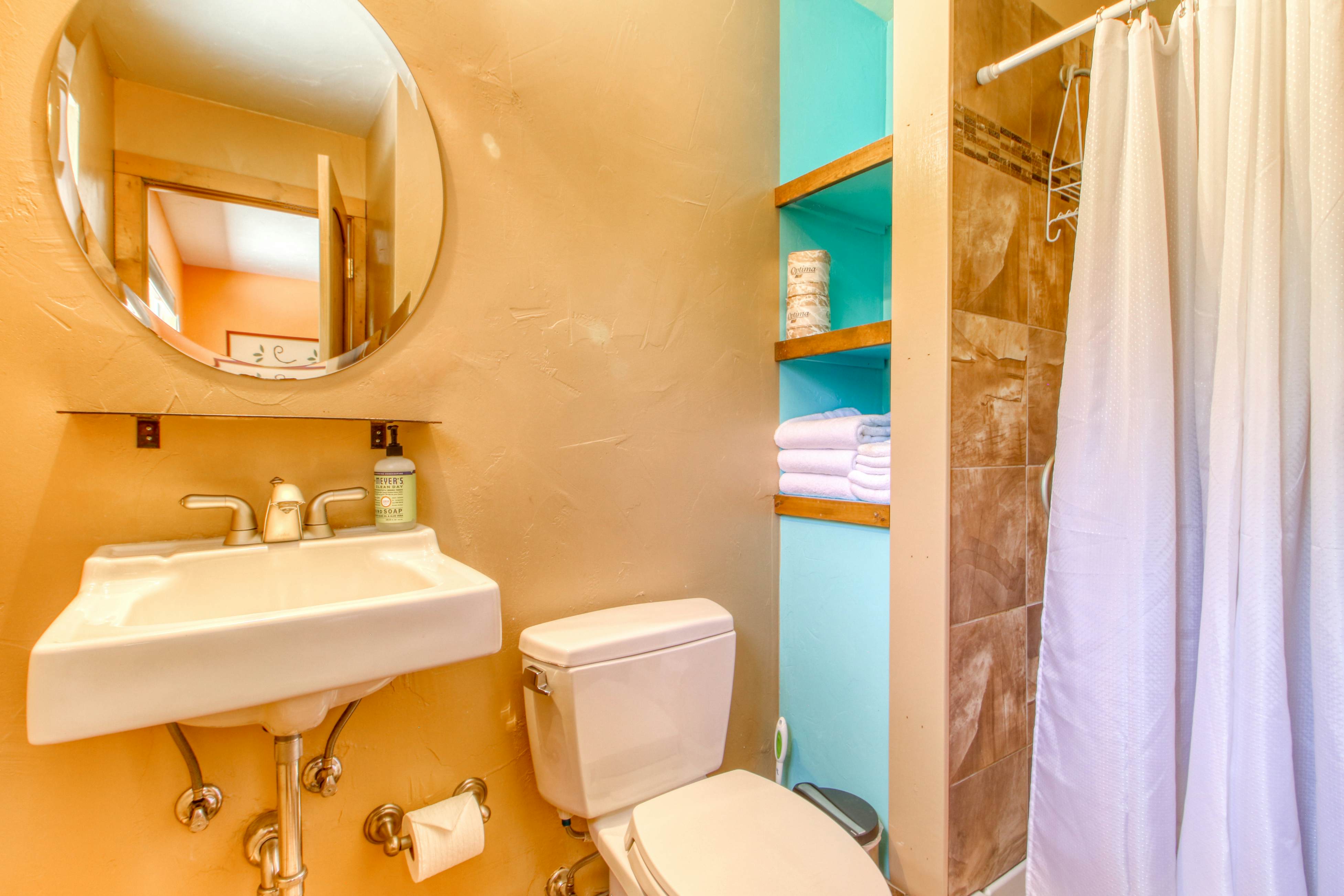 Creekside Juanita's Place