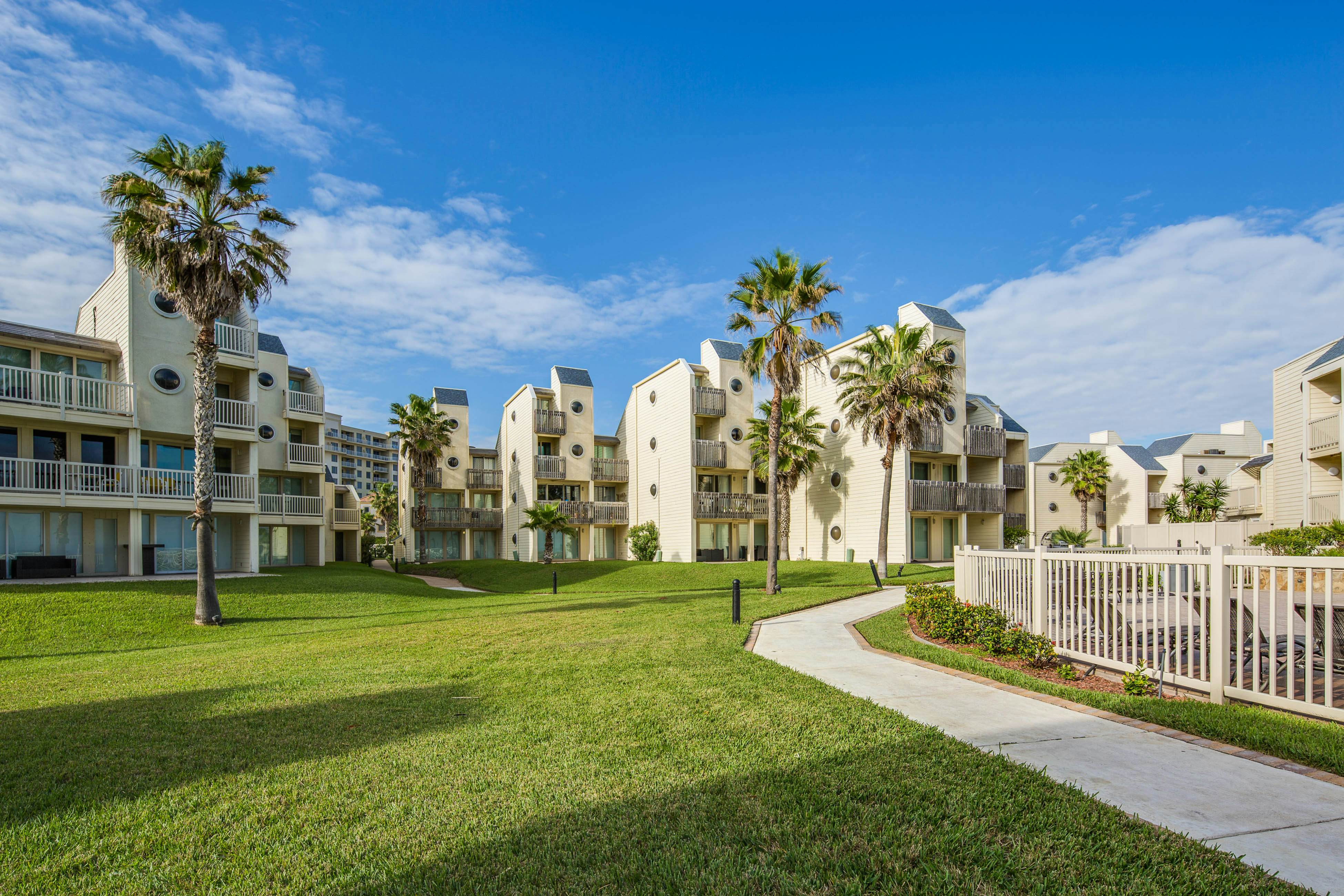 Solare Garden Villa 771F