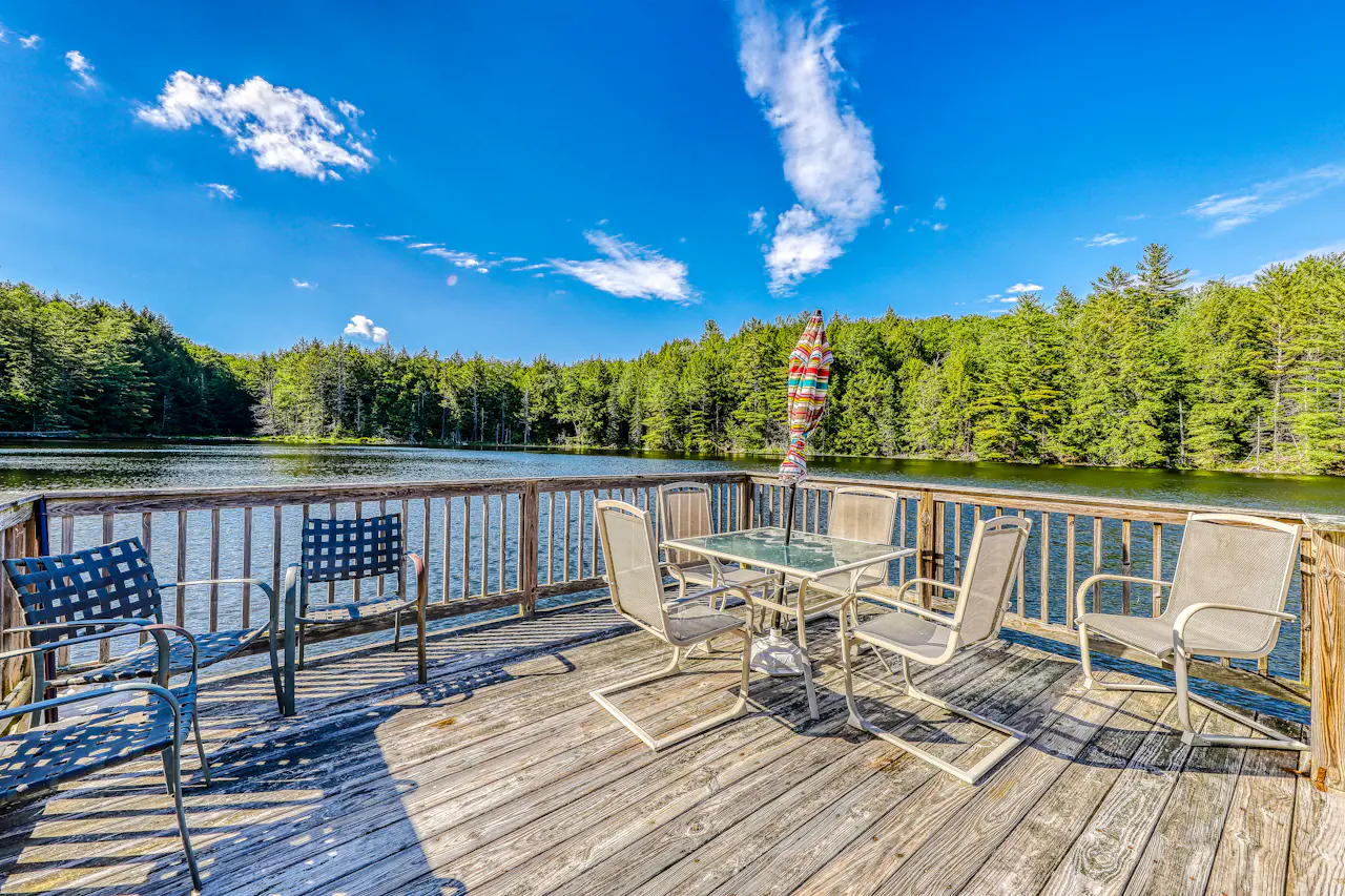 Justin Lake Lodge 8 BD Londonderry, VT Vacation Rental Vacasa