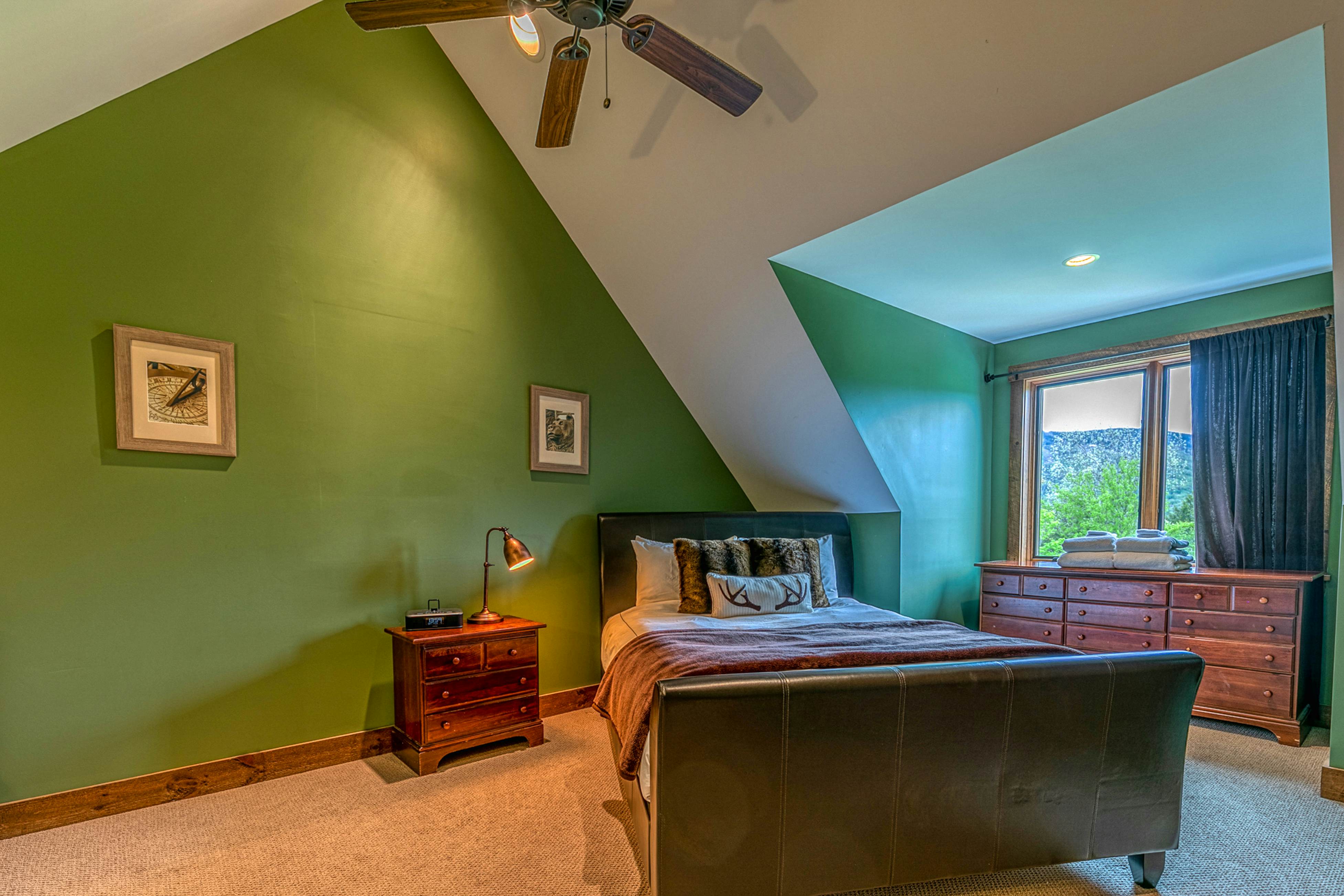 Mountain Estate Family Getaway