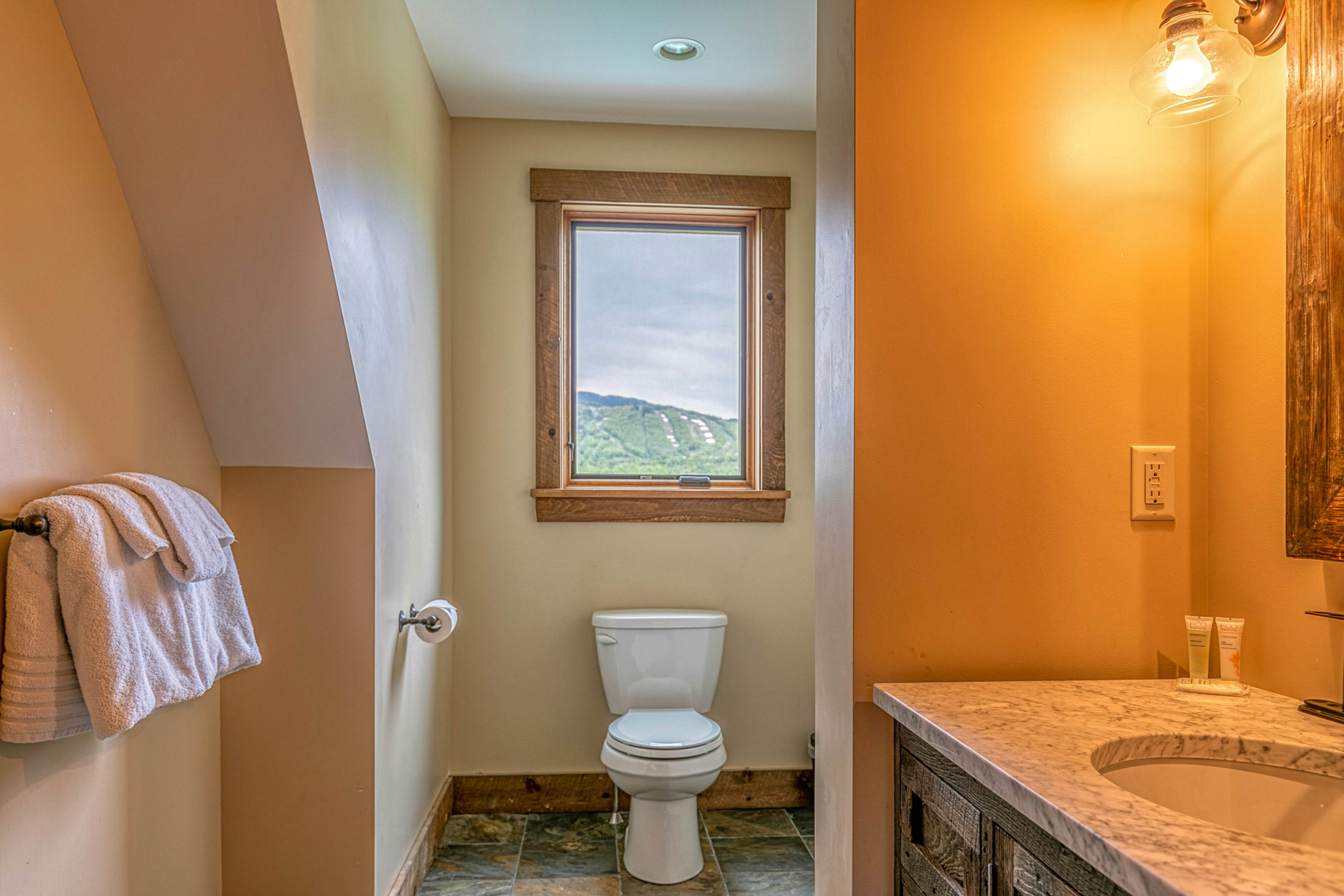 Mountain Estate Family Getaway