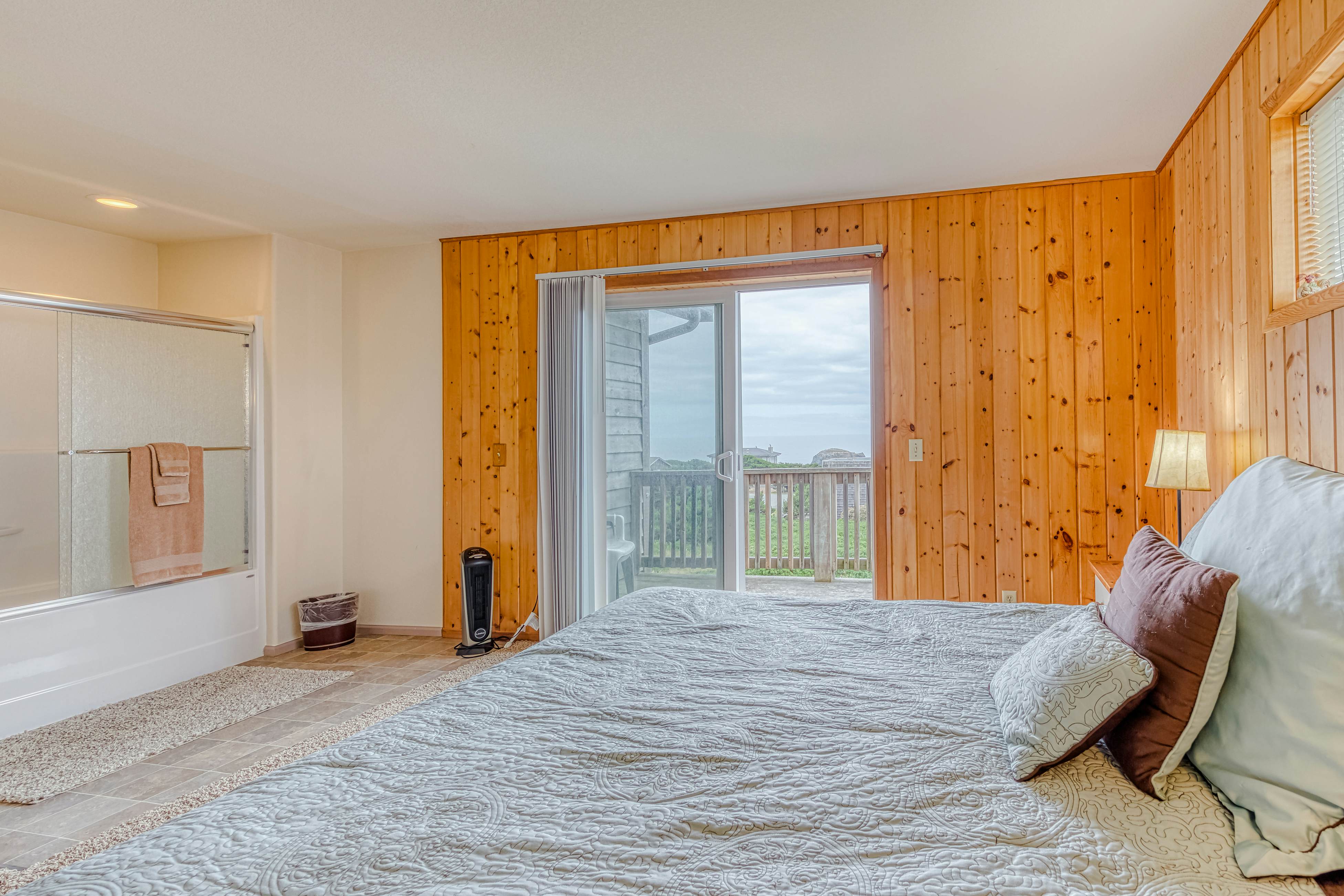 A Bandon Retreat 7 BD Bandon, OR Vacation Rental Vacasa