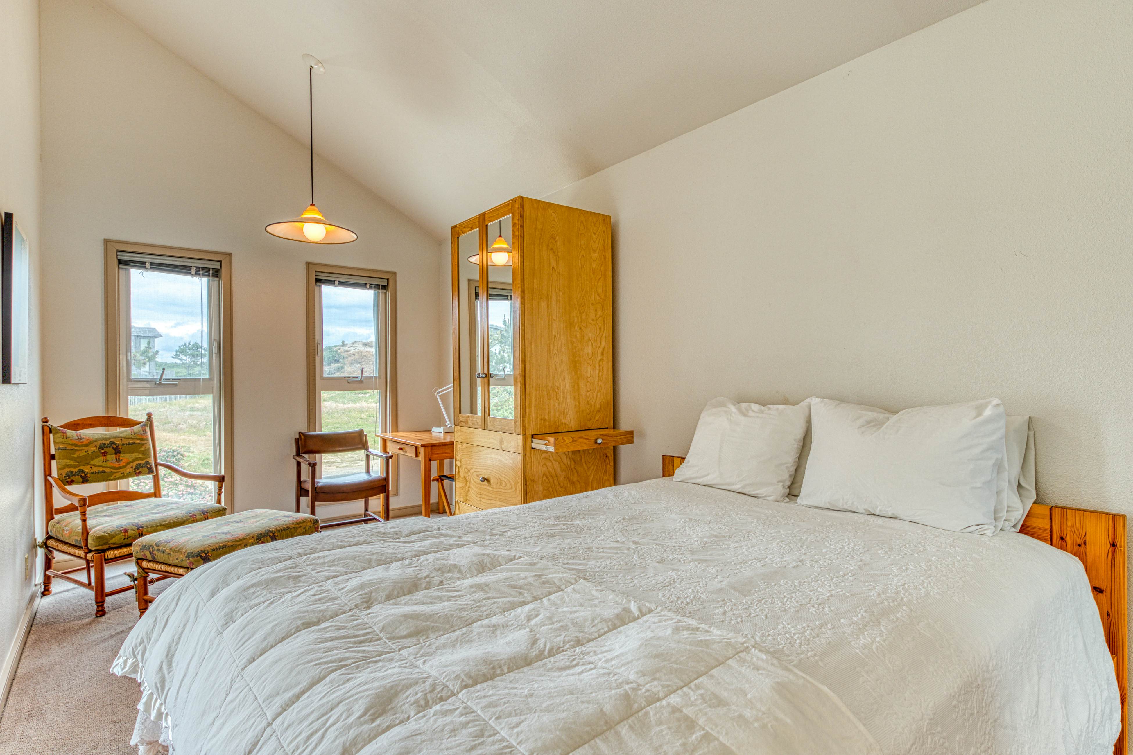 Beach Loop Condo 2 South Unit 3 BD Bandon, OR Vacation Rental Vacasa