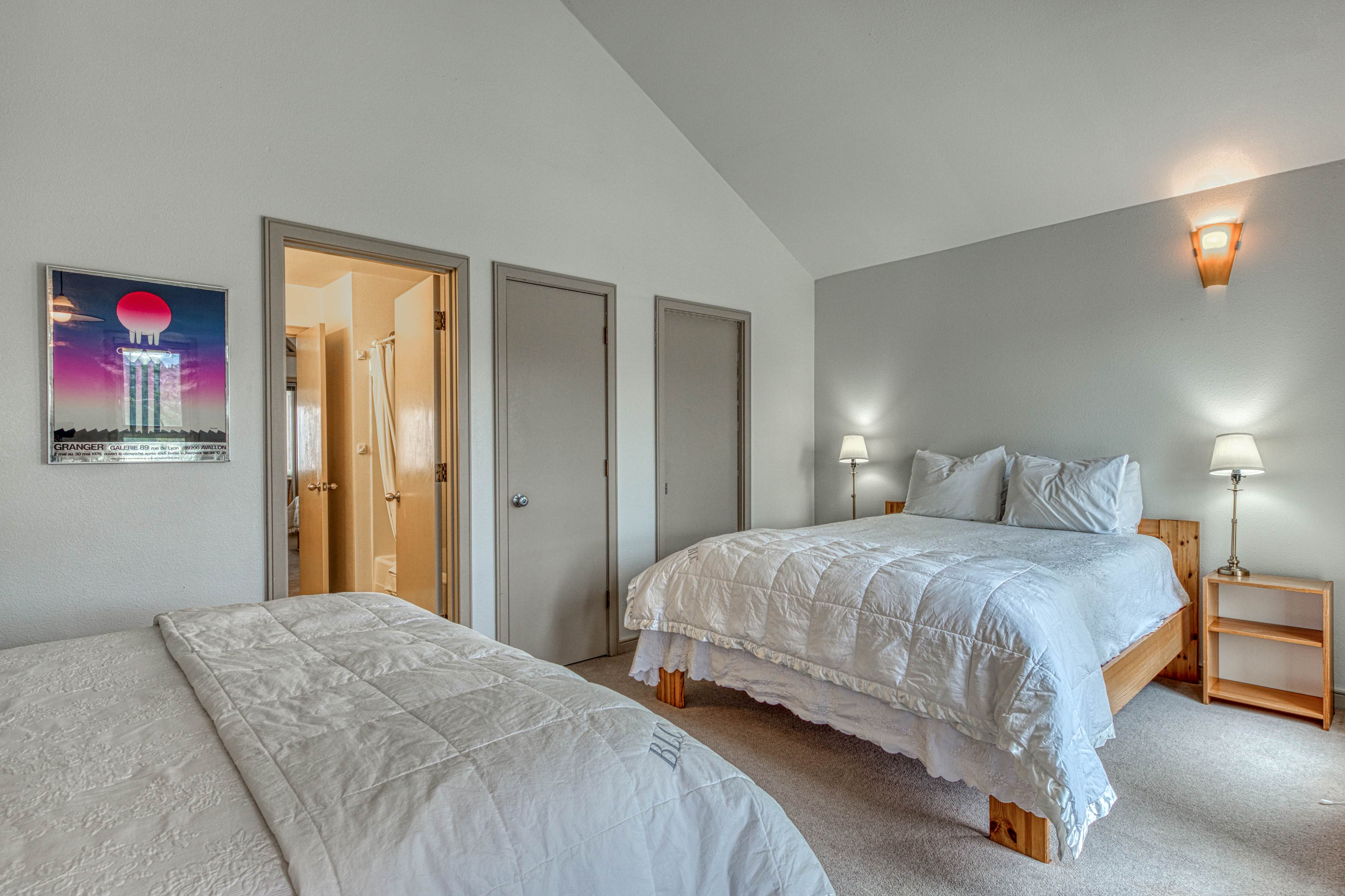 Beach Loop Condo 2 South Unit 3 BD Bandon, OR Vacation Rental Vacasa