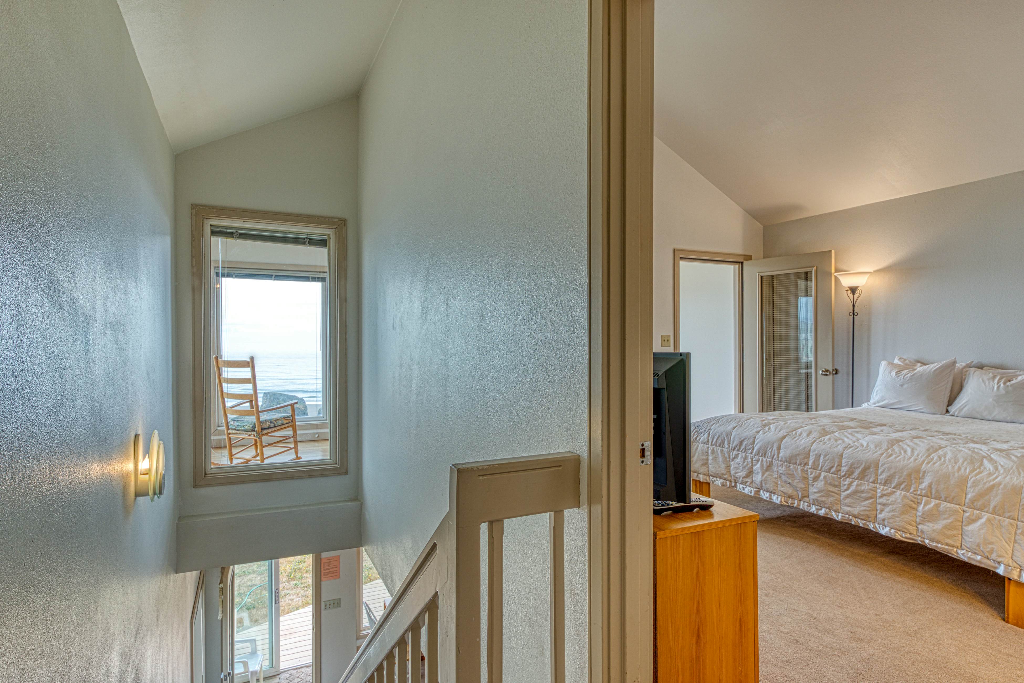 Beach Loop Condo 2 South Unit 3 BD Bandon, OR Vacation Rental Vacasa