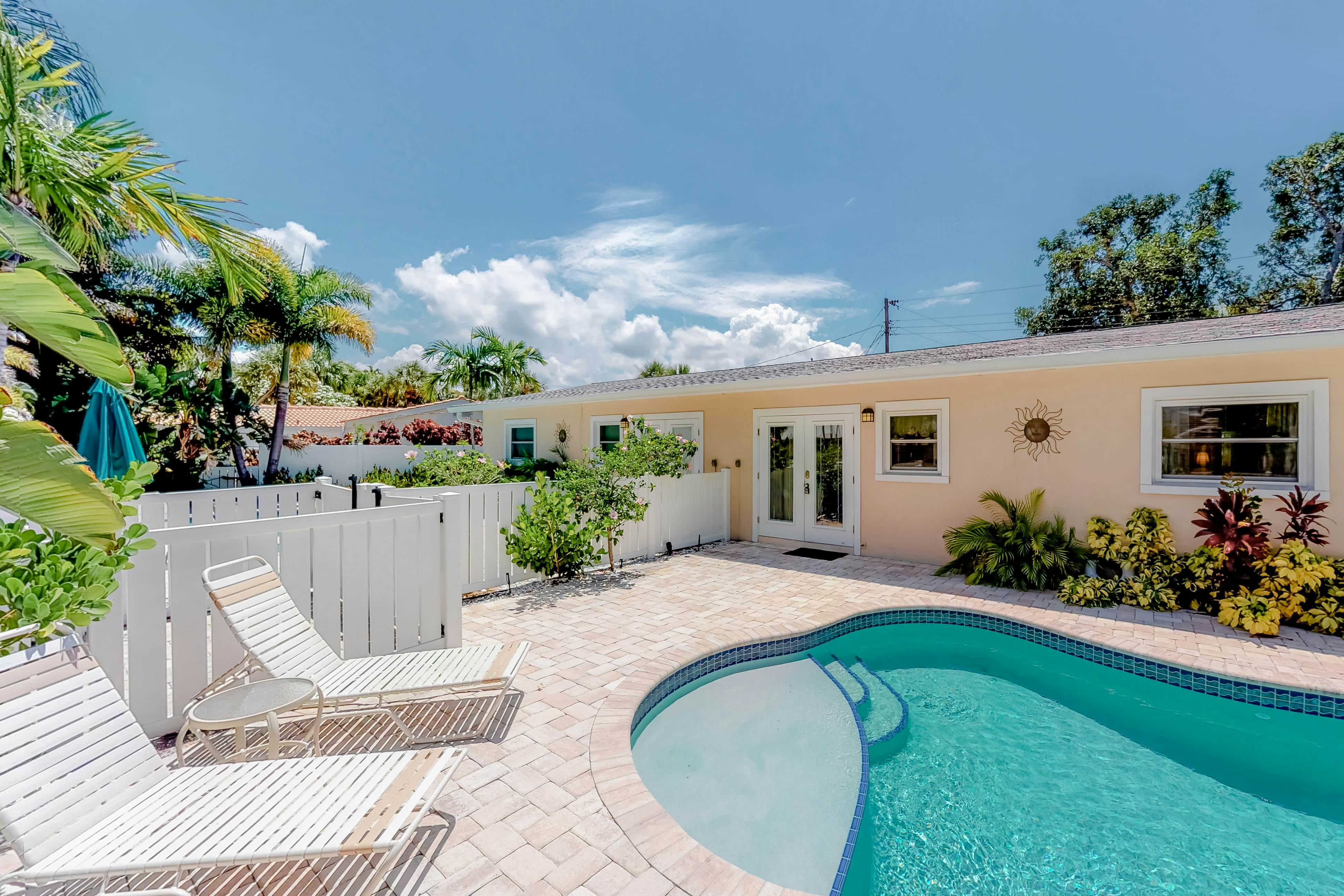 Blue Wave Villa West