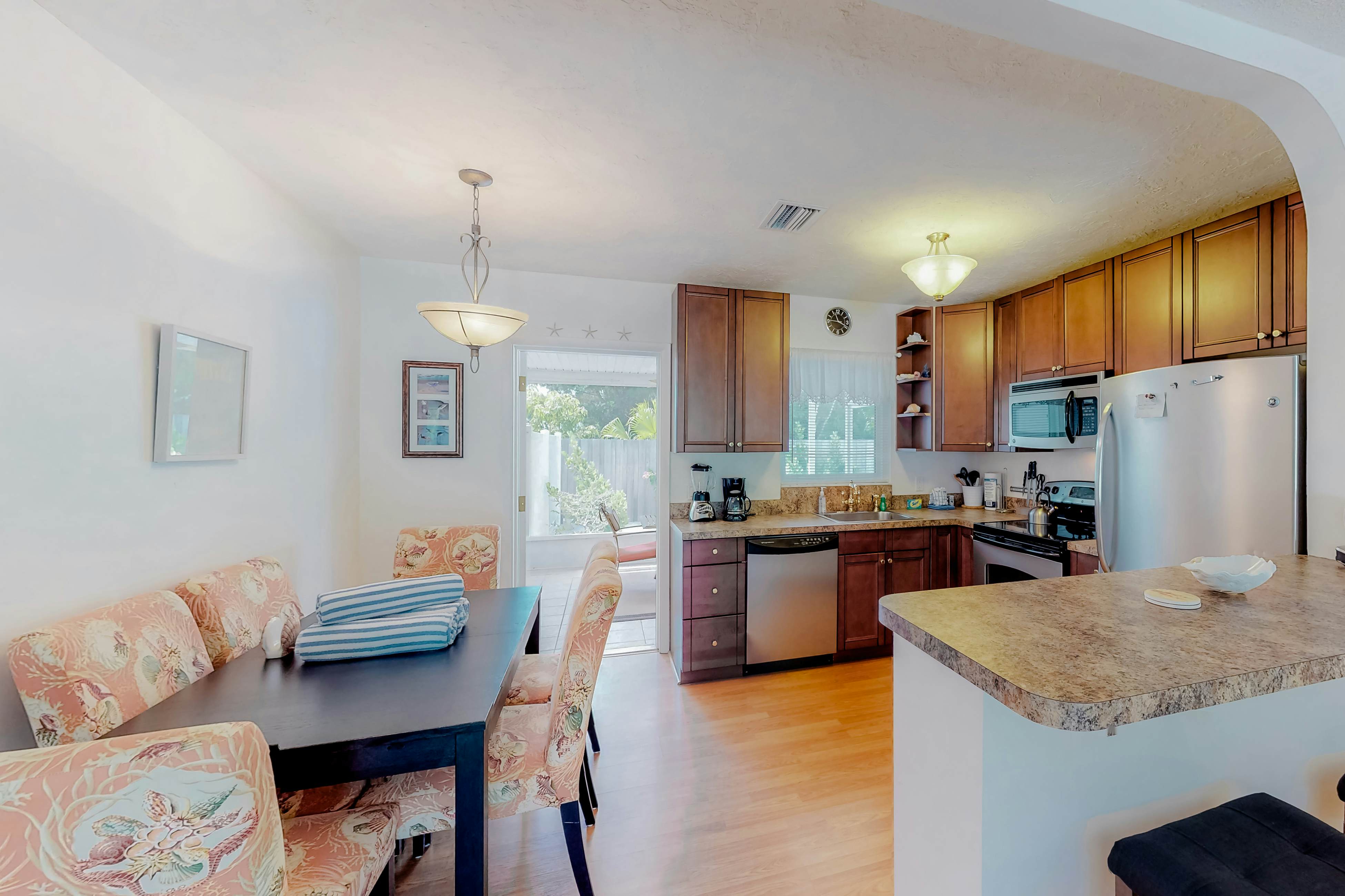 Blue Wave Villa West