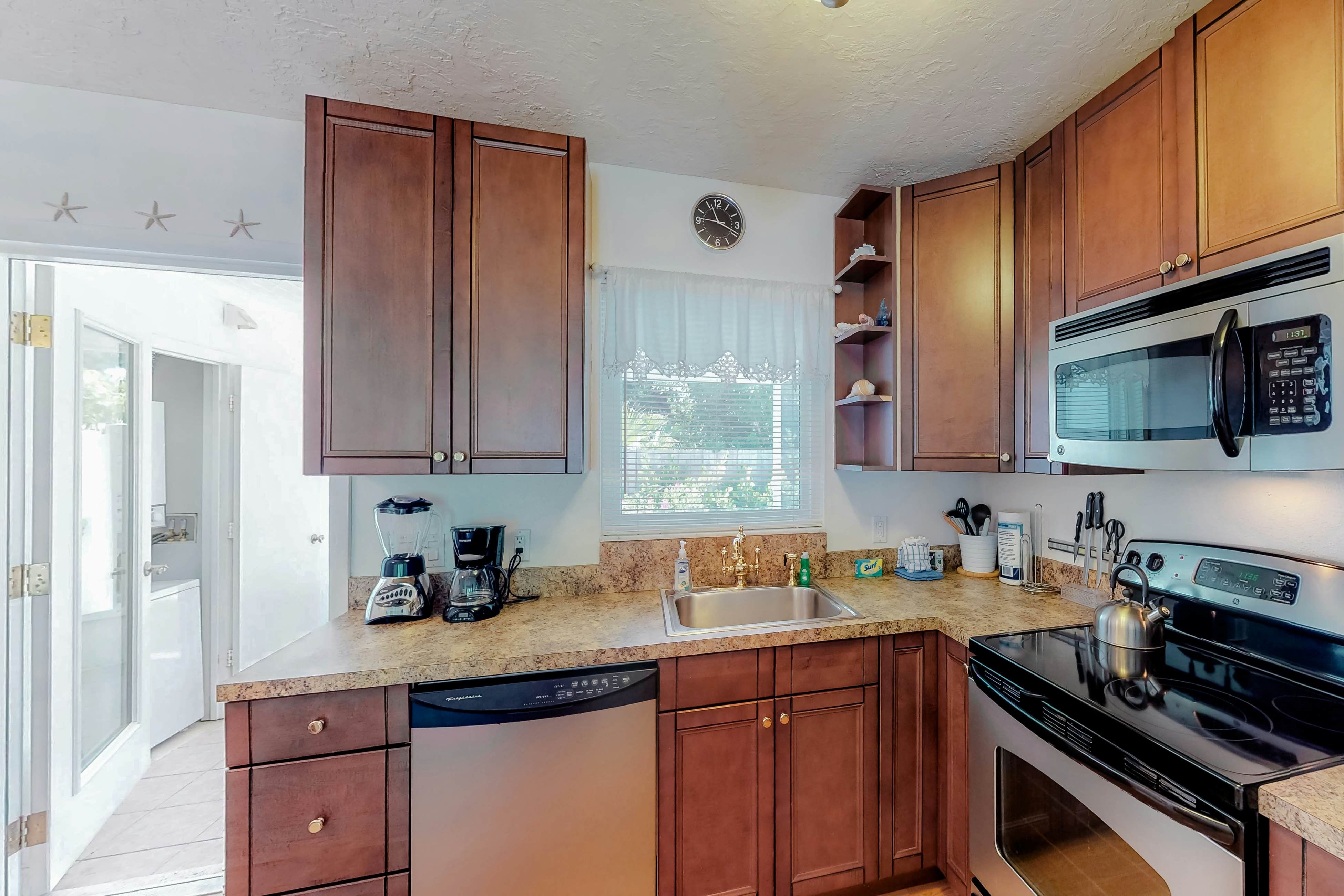 Blue Wave Villa West