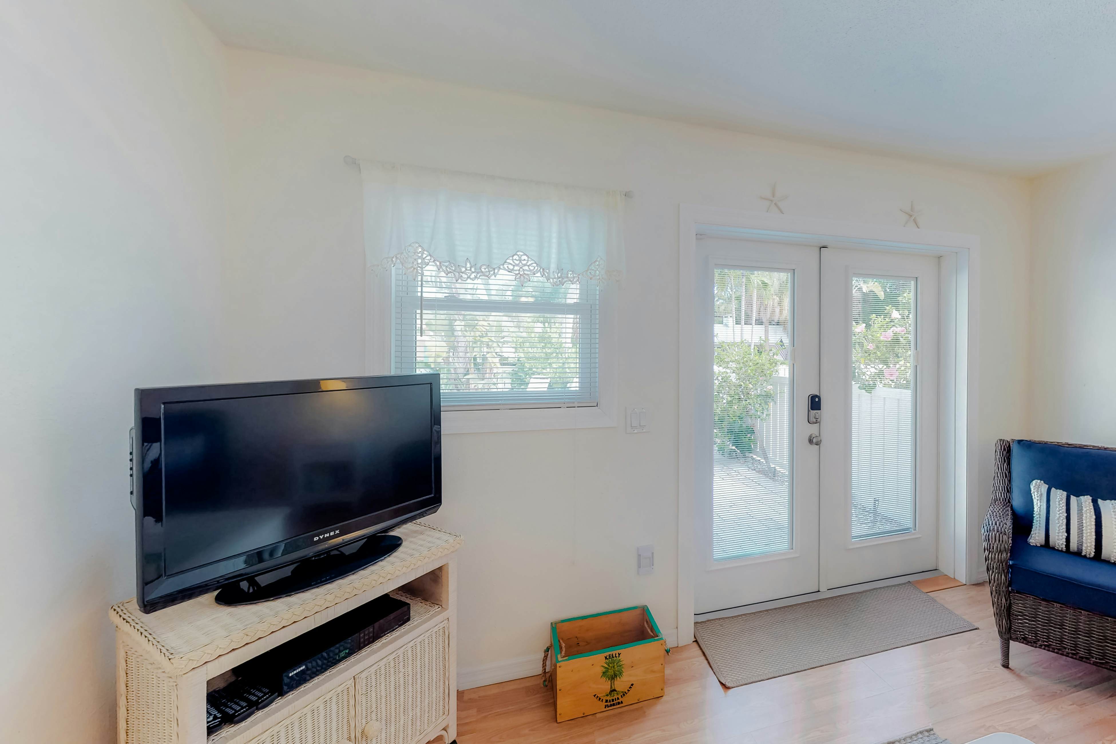 Blue Wave Villa West