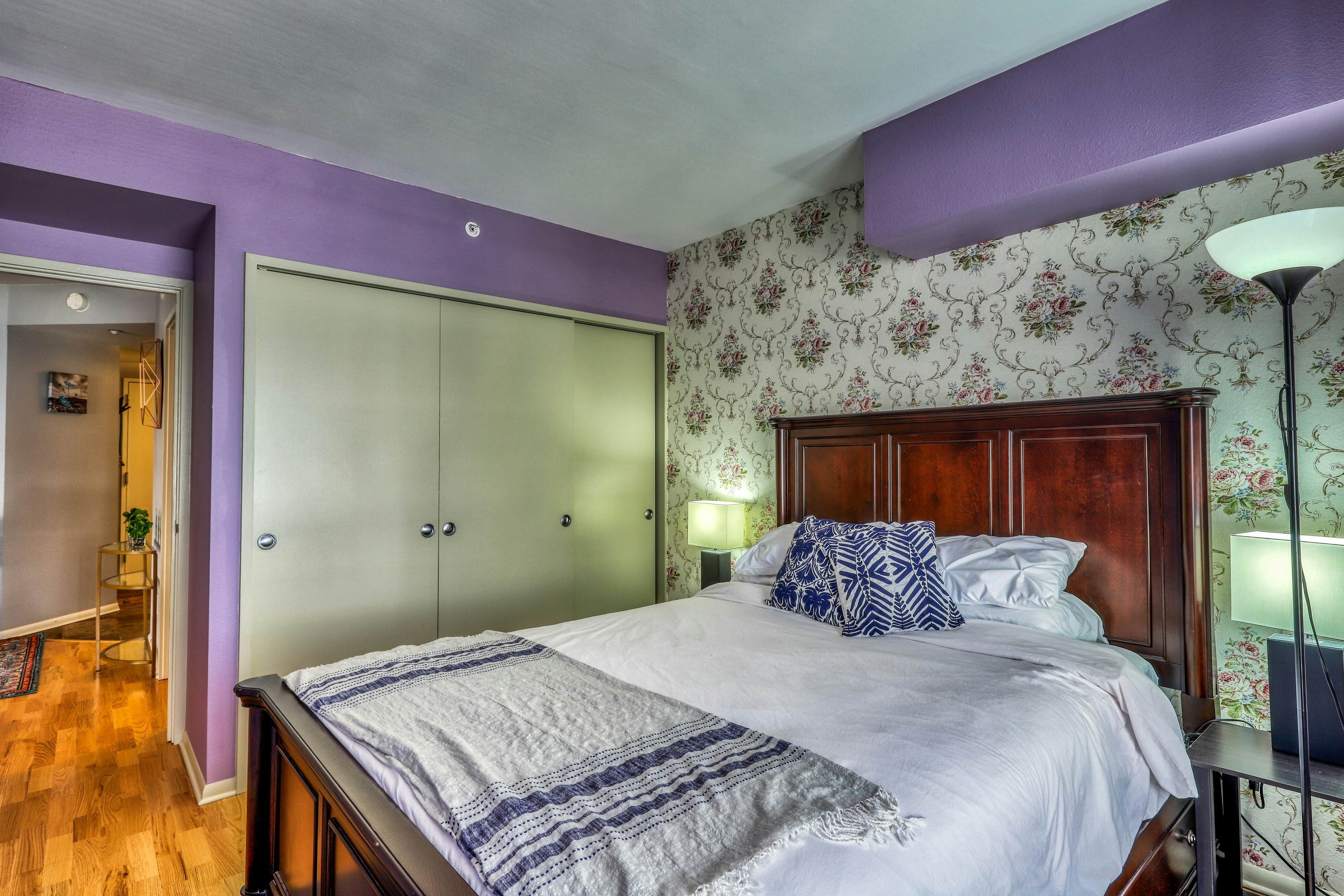 Newmark Tower Seattle Suite