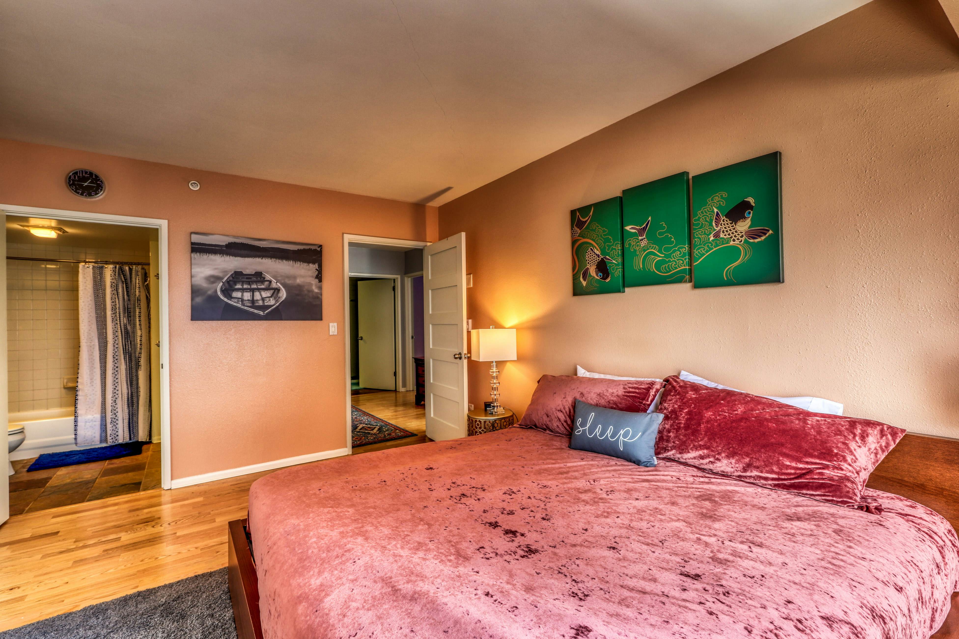 Newmark Tower Seattle Suite