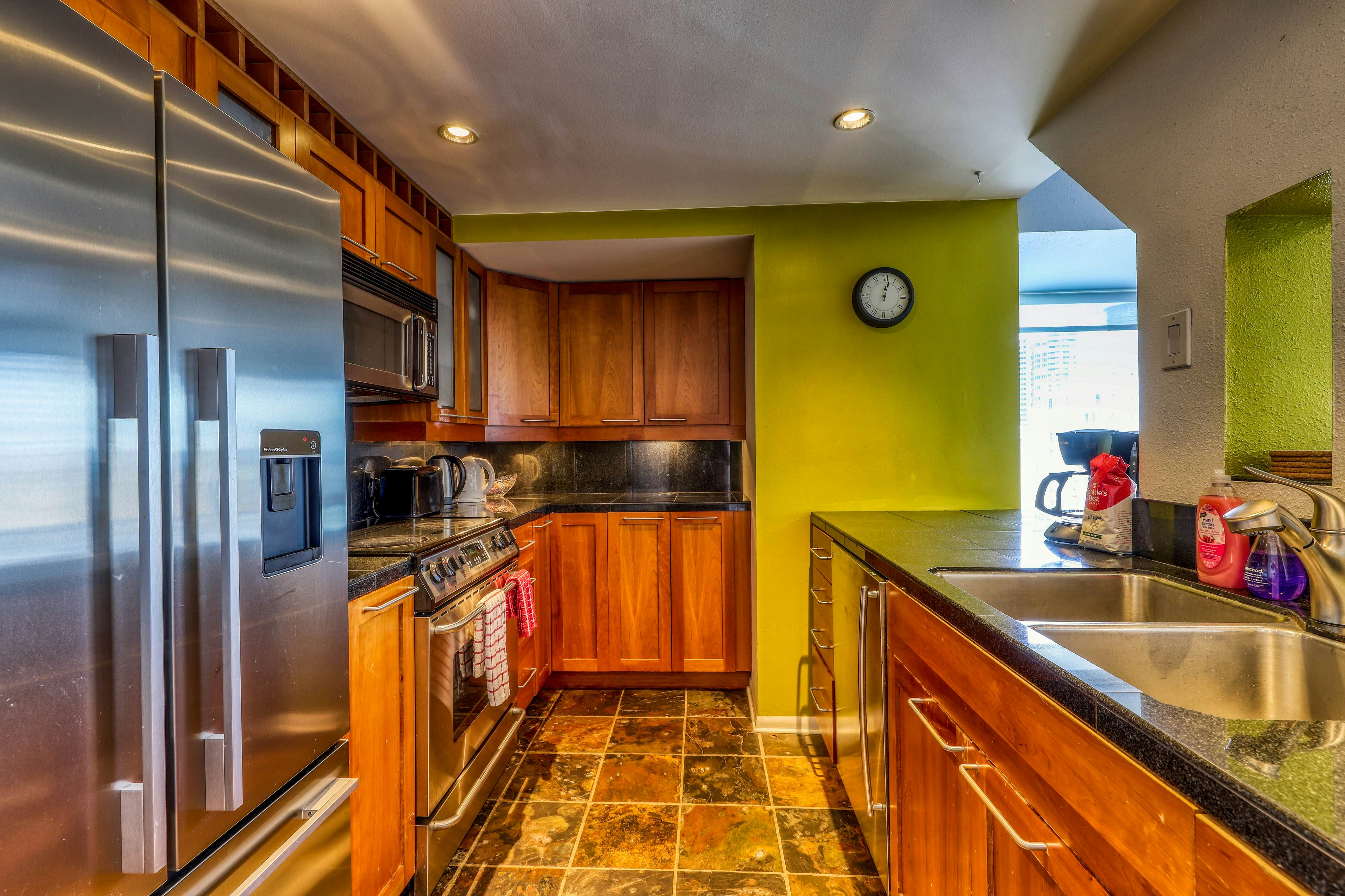 Newmark Tower Seattle Suite