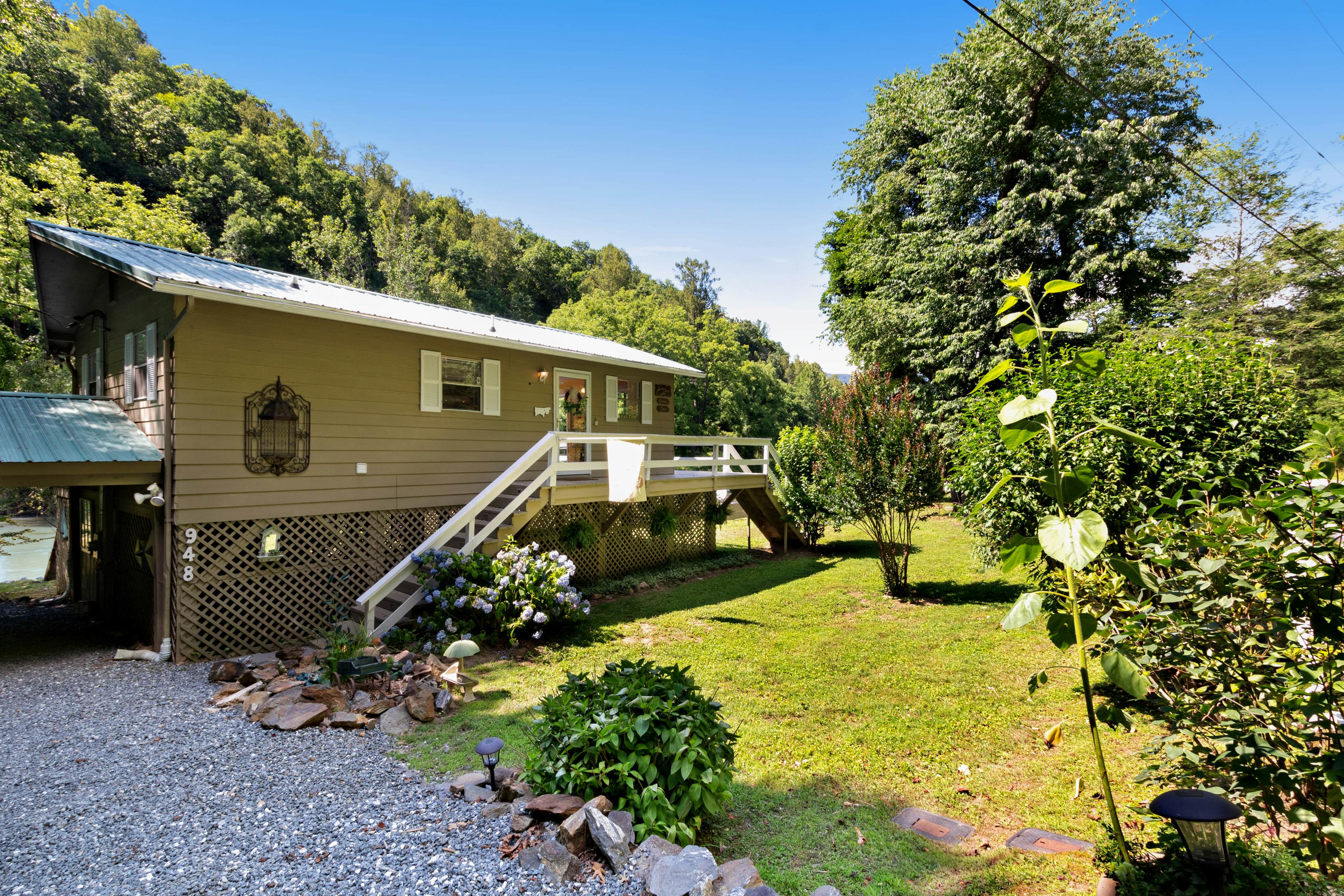 Country Cottage 2 BD Sylva, NC Vacation Rental Vacasa