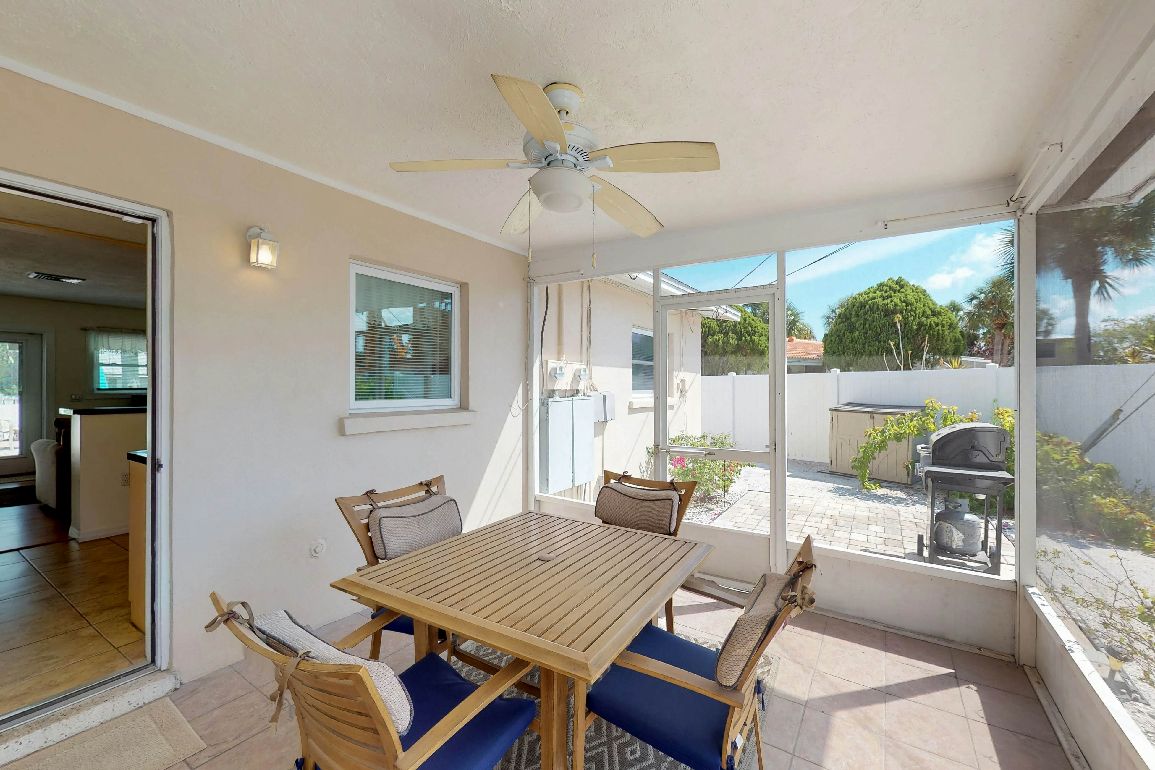 Blue Wave Villa East