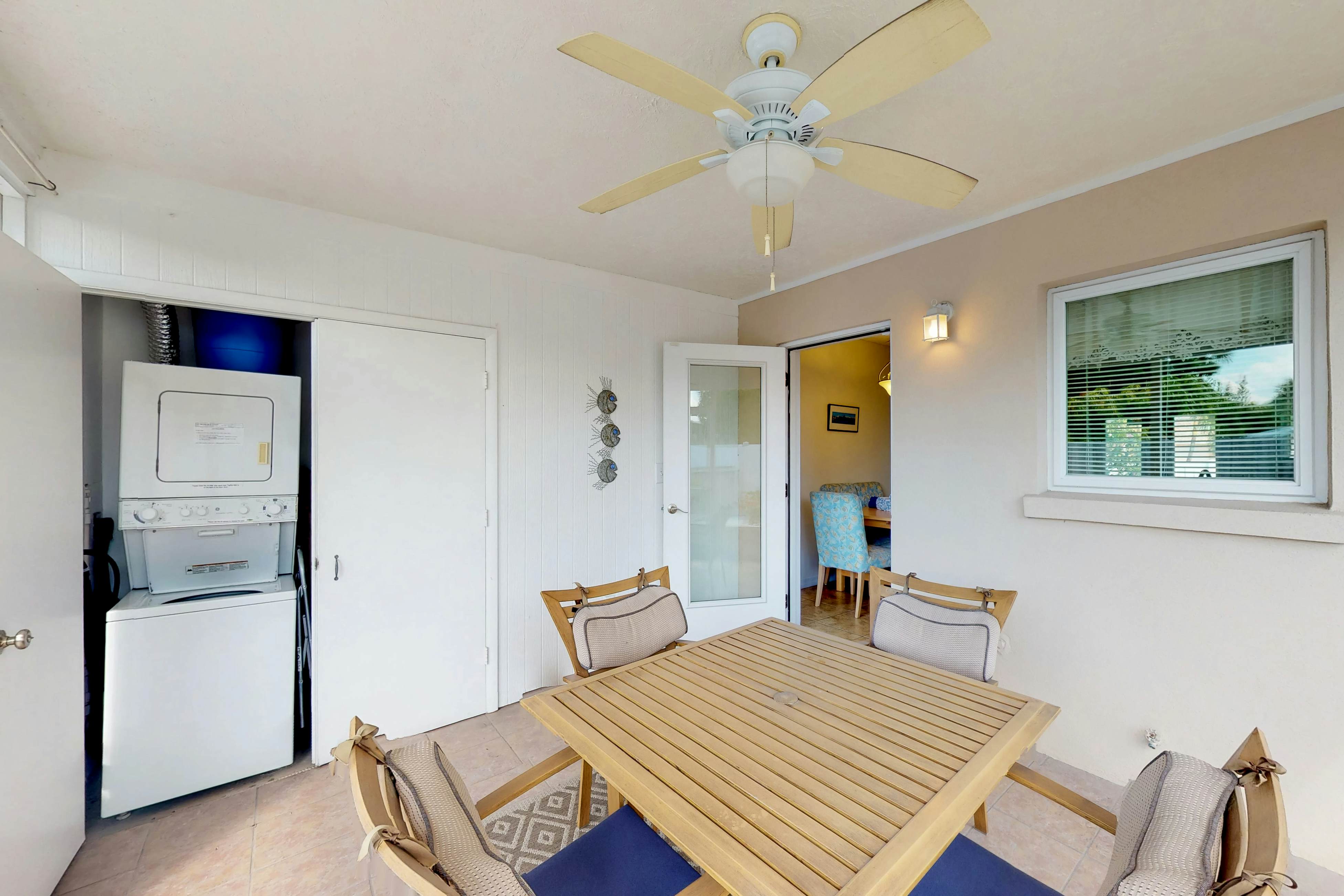 Blue Wave Villa East