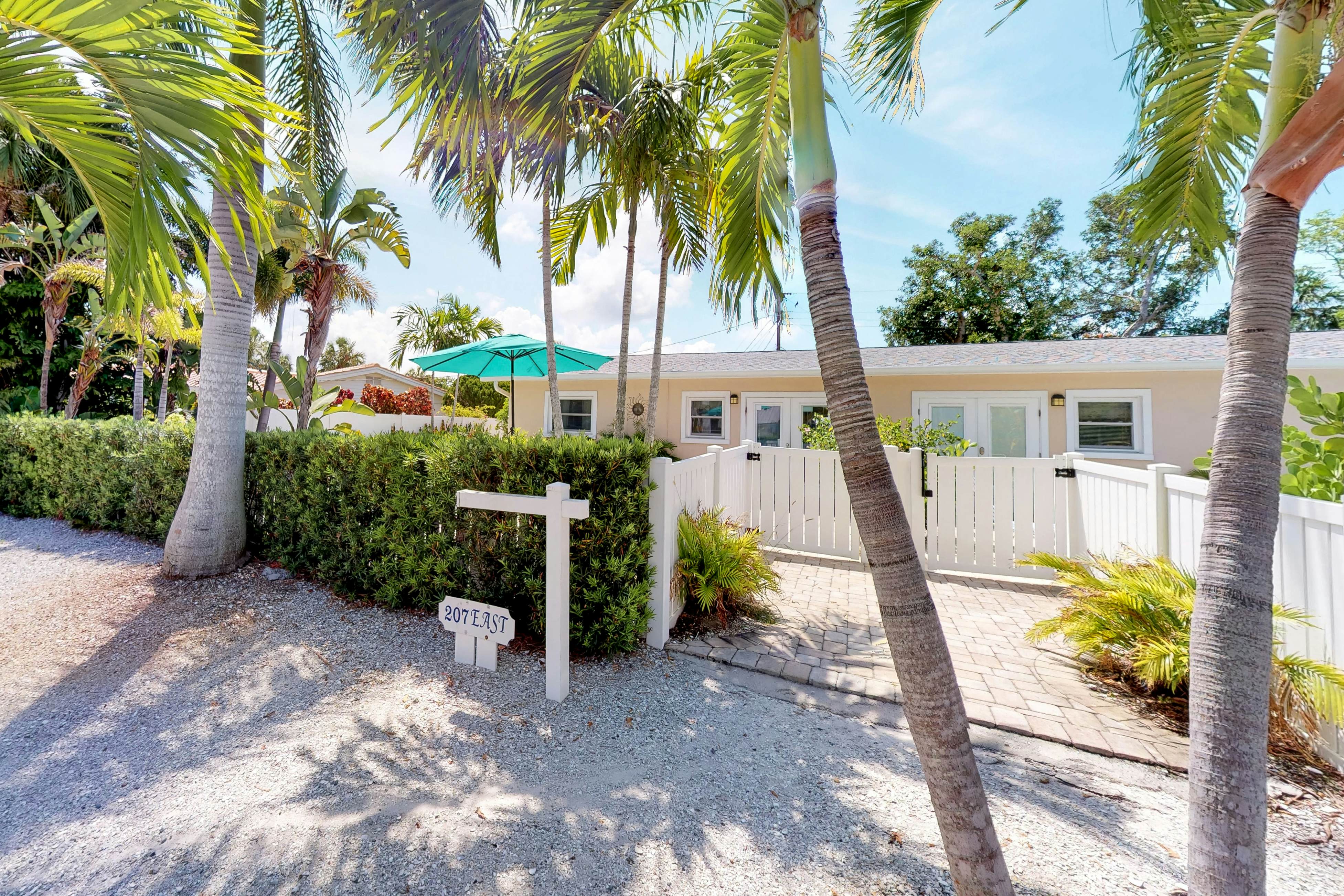 Blue Wave Villa East