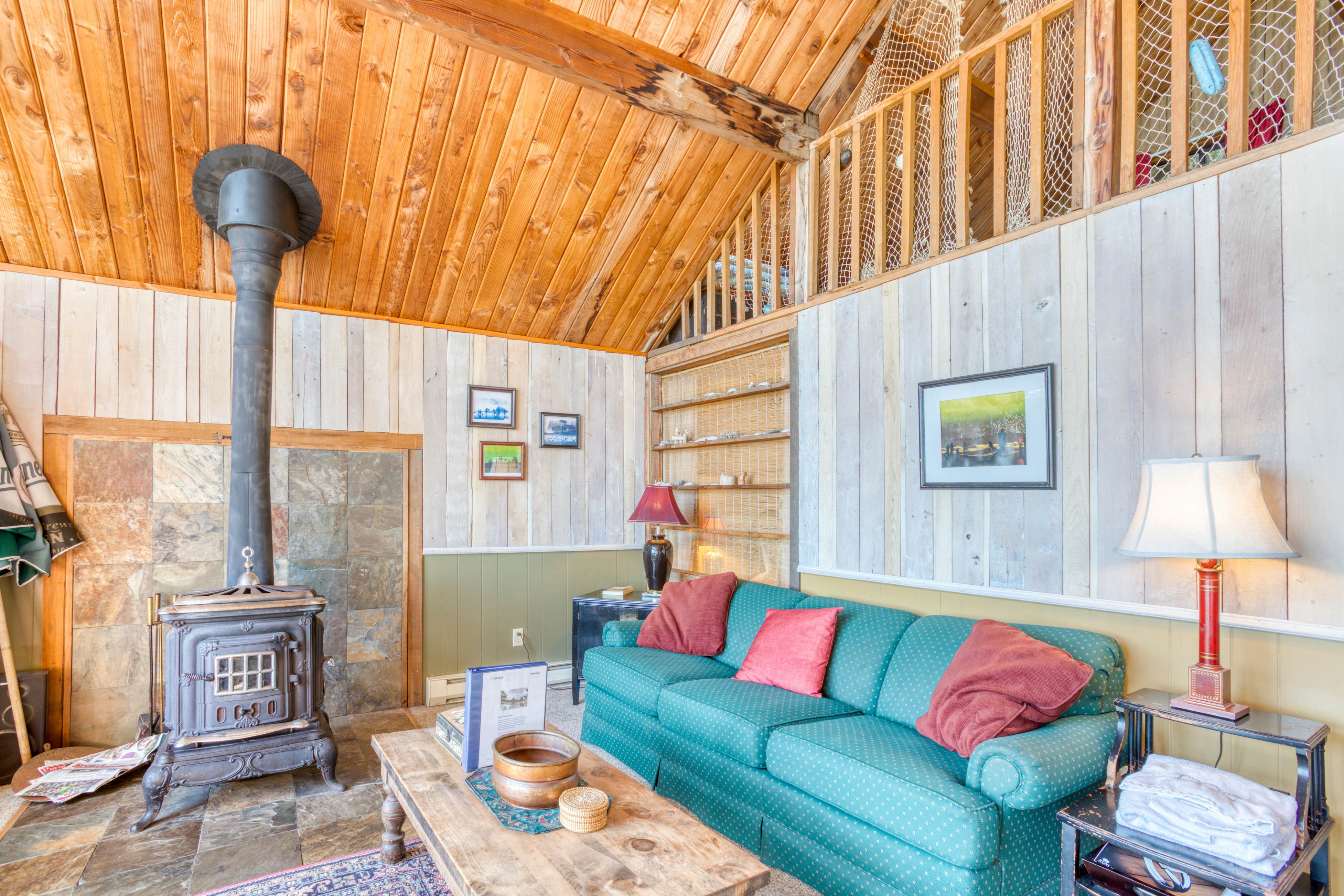 Rocks Cabin 1 BD Copalis Beach, WA Vacation Rental Vacasa