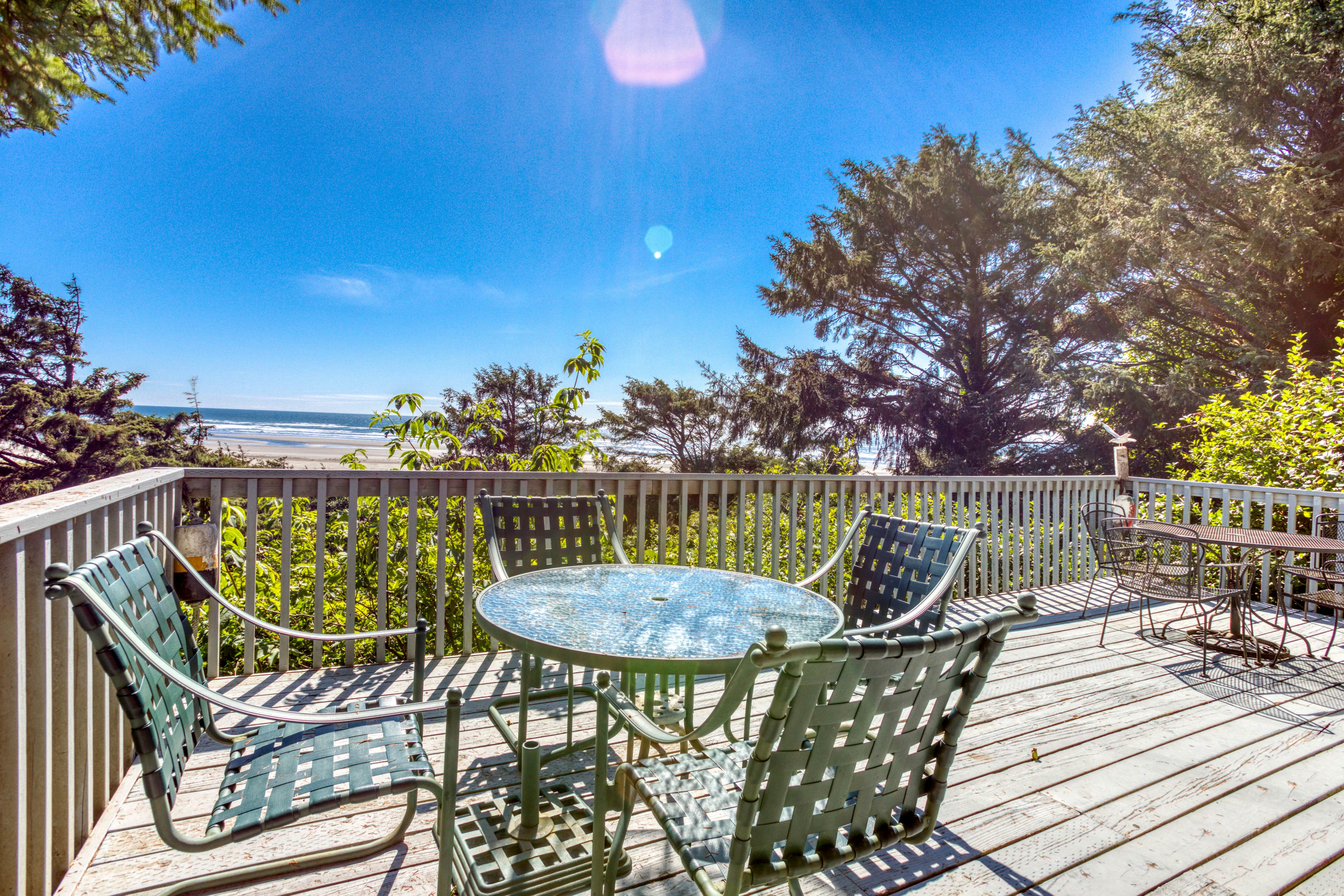 Rocks Cabin 1 BD Copalis Beach, WA Vacation Rental Vacasa