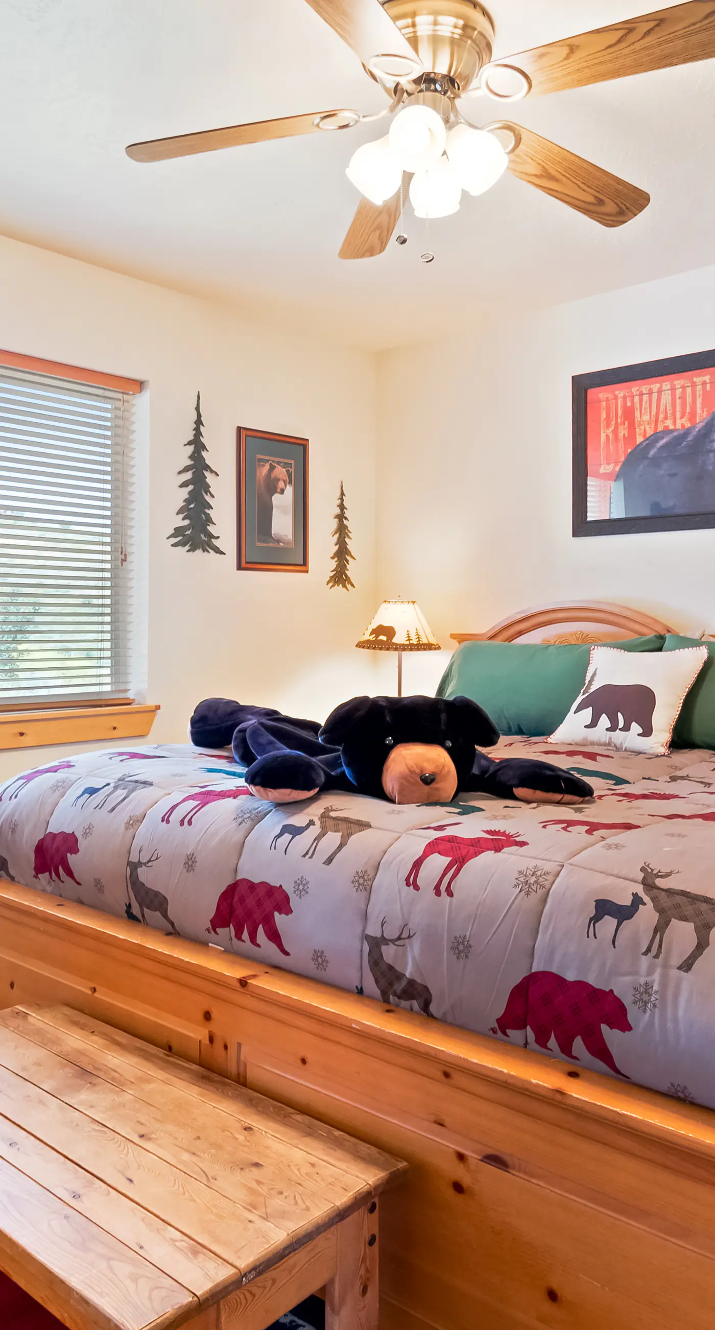 Moose Mountain Retreat 4 BD Fish Haven, ID Vacation Rental Vacasa
