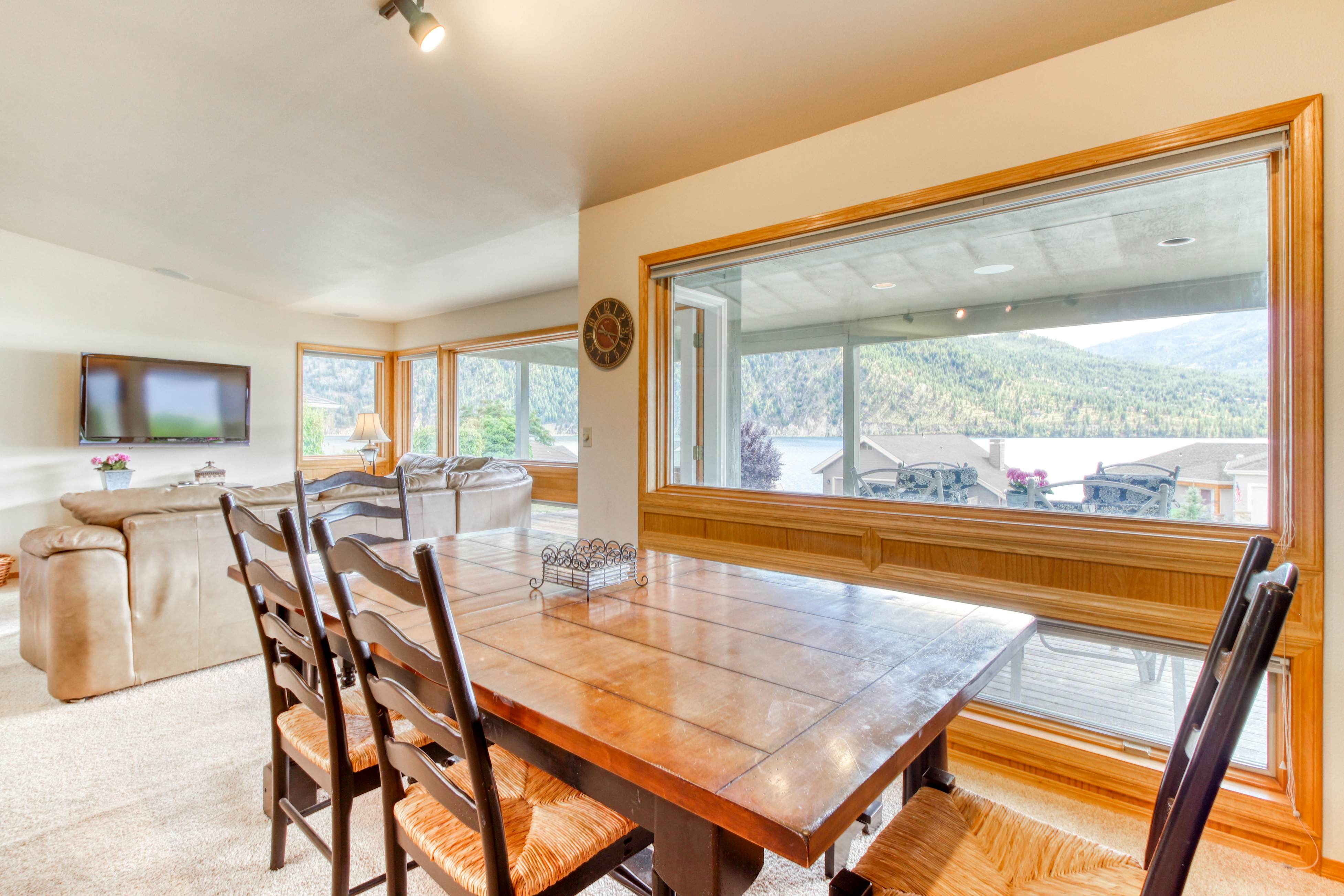 Lake Life at Wapato Point