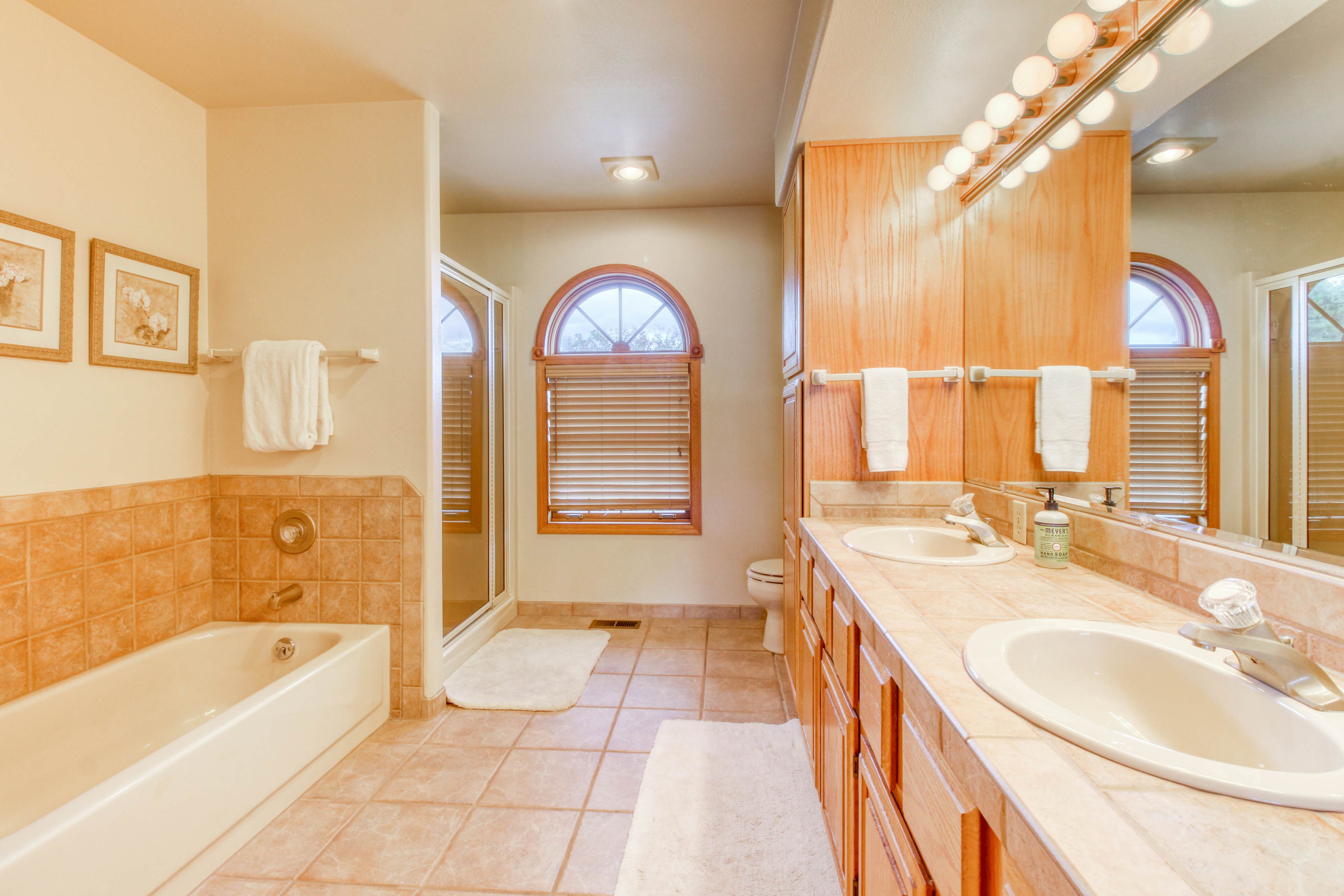 Lake Life at Wapato Point