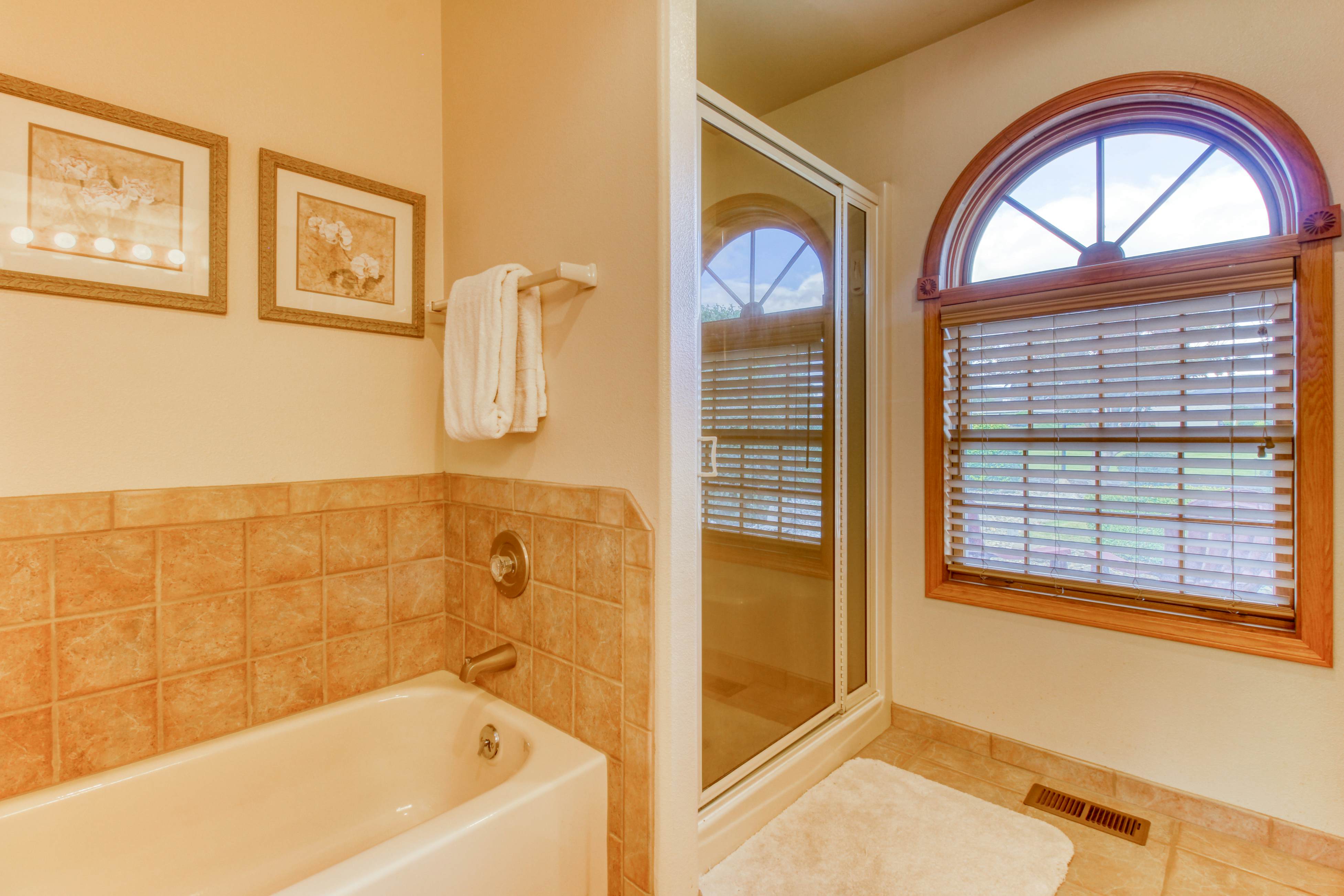 Lake Life at Wapato Point