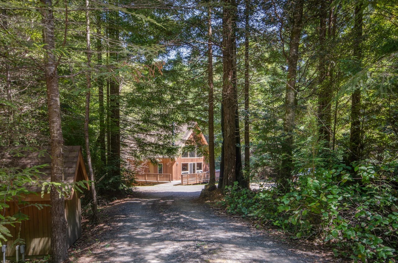 Redwood Rest 2 BD Vacation Rental in Mendocino, CA Vacasa