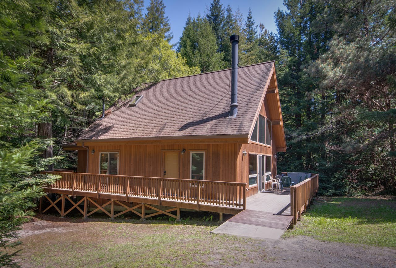 Redwood Rest 2 BD Vacation Rental in Mendocino, CA Vacasa