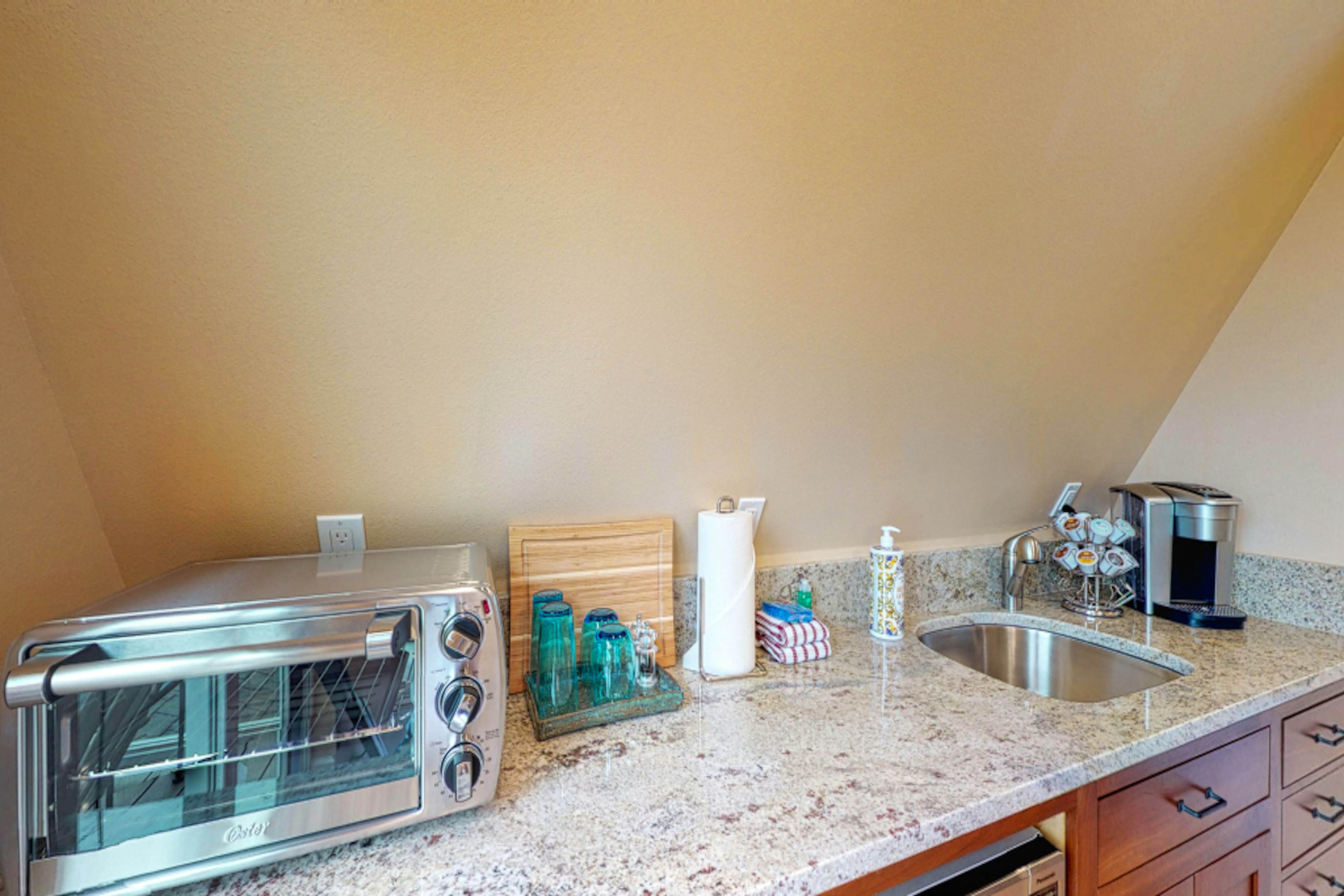 Ocean Delight 1 BD Warrenton, OR Vacation Rental Vacasa