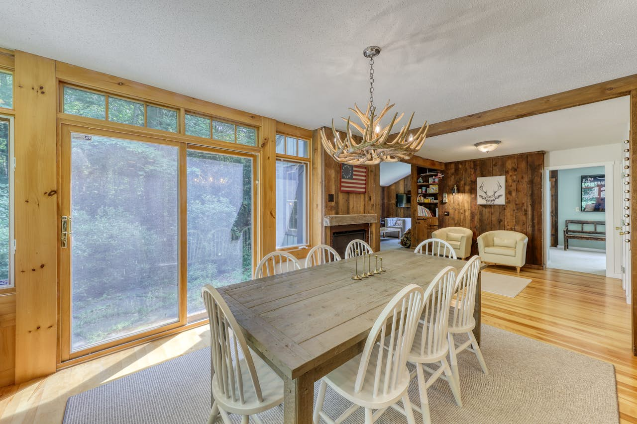 ApresHaus | 4 BD Vacation Rental in Wilmington, VT | Vacasa