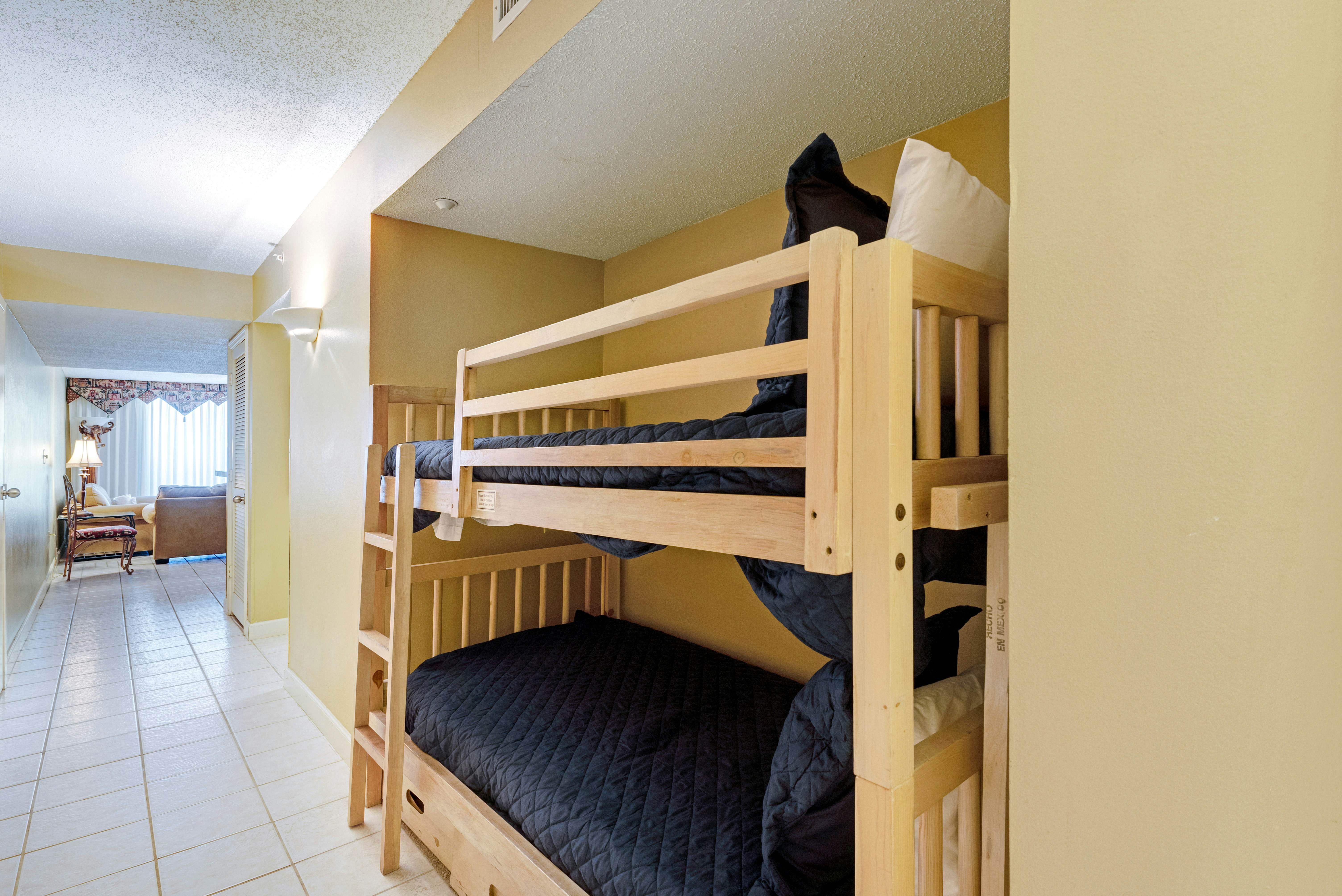 Pelican Beach Resort 610