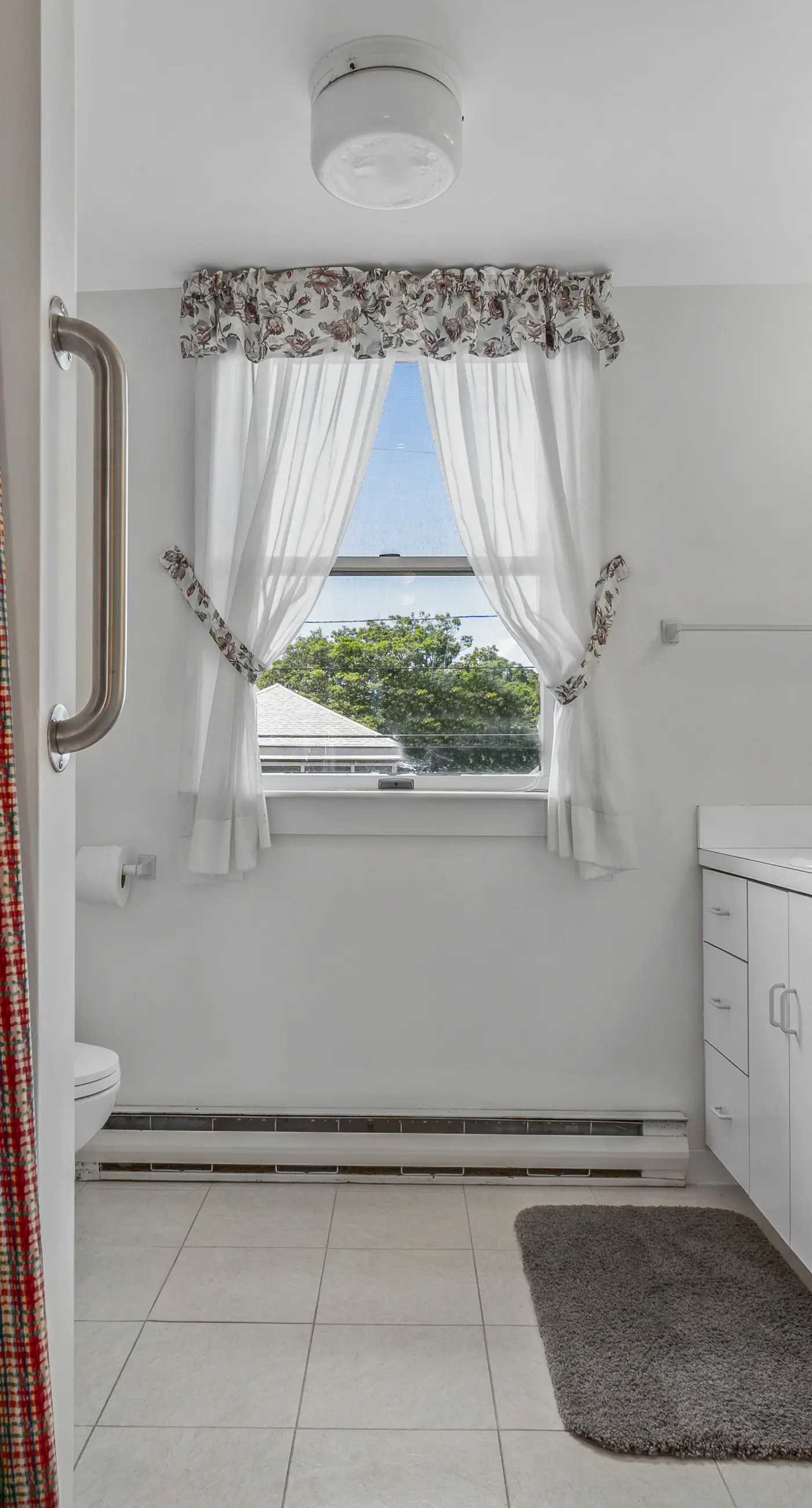 Oceanfront Cottage Long Beach 5 BD Rockport, MA Vacation Rental