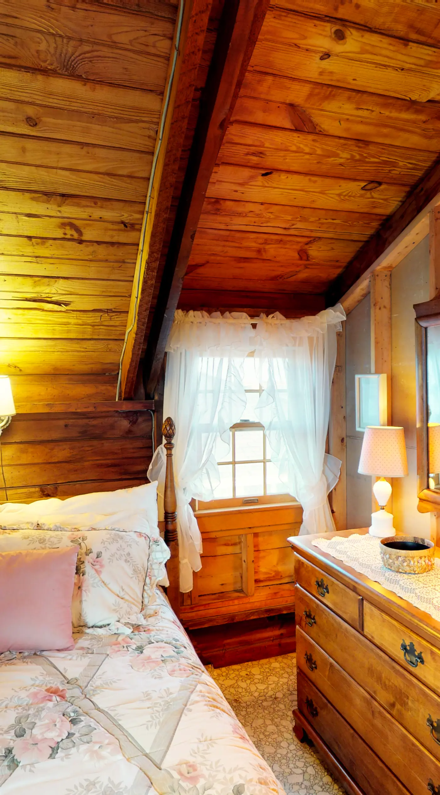 Oceanfront Cottage Long Beach 5 BD Rockport, MA Vacation Rental