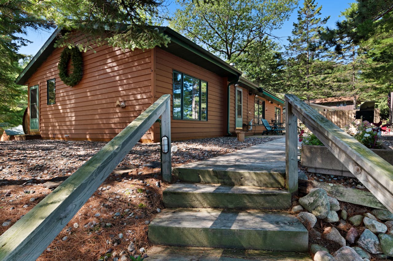 Lake Tomahawk Lodge 4 BD Vacation Rental in Lake Tomahawk, WI Vacasa