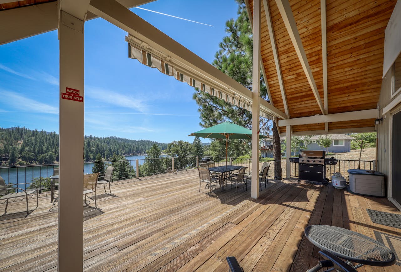 Lake View Leisure (03/211) 3 BD Vacation Rental in Groveland, CA Vacasa
