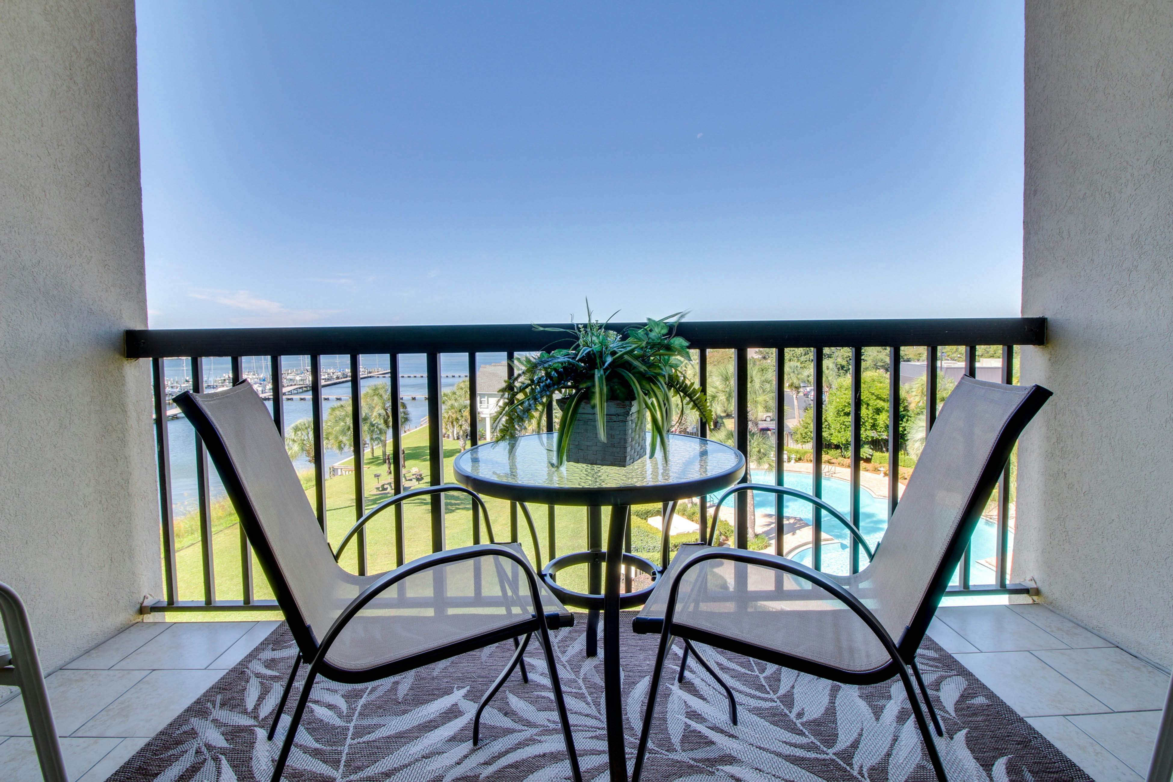 Pirates' Bay Condo Rentals, Vacation Rentals Vacasa