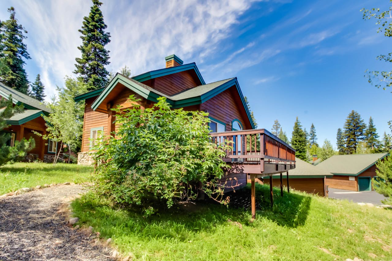 Cottage Court Condo 2 BD McCall, ID Vacation Rental Vacasa