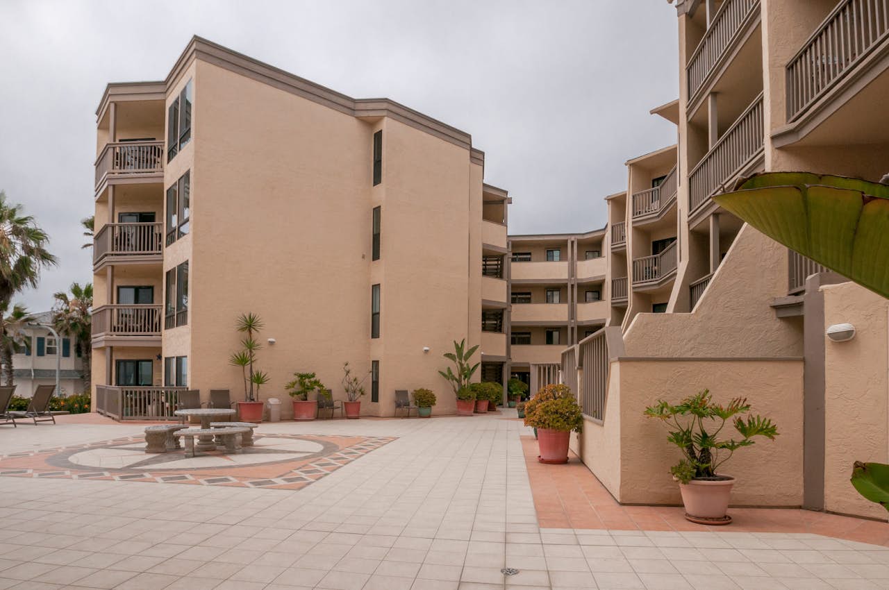 See the Sea Pacific Beach 2 BD Vacation Rental in San Diego, CA Vacasa