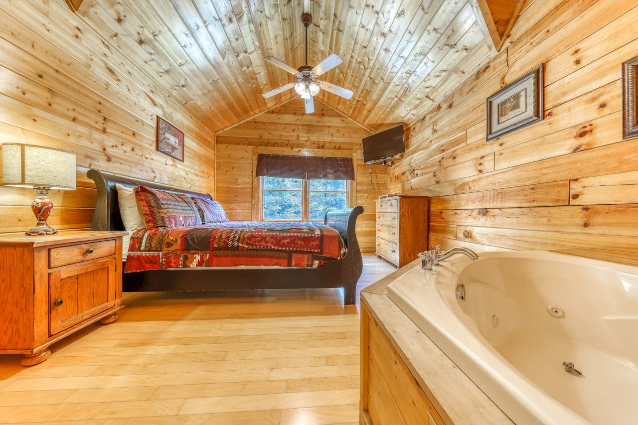 Arrowhead Log Cabin Resort: A Barefoot Landing Cabin | 2 ...